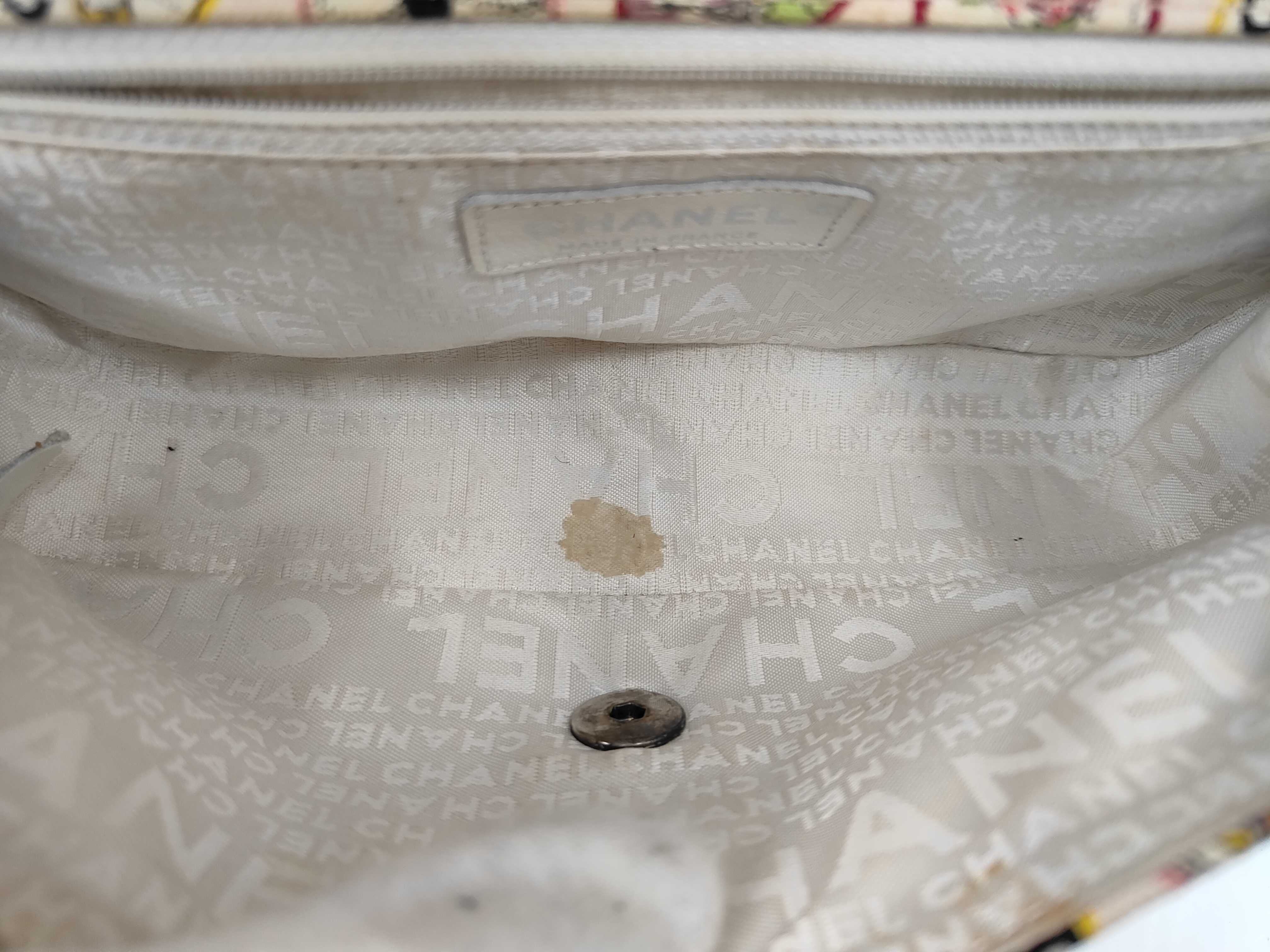 Chain Shoulder Bag Valentine's Day Shoulder Bag — view 9