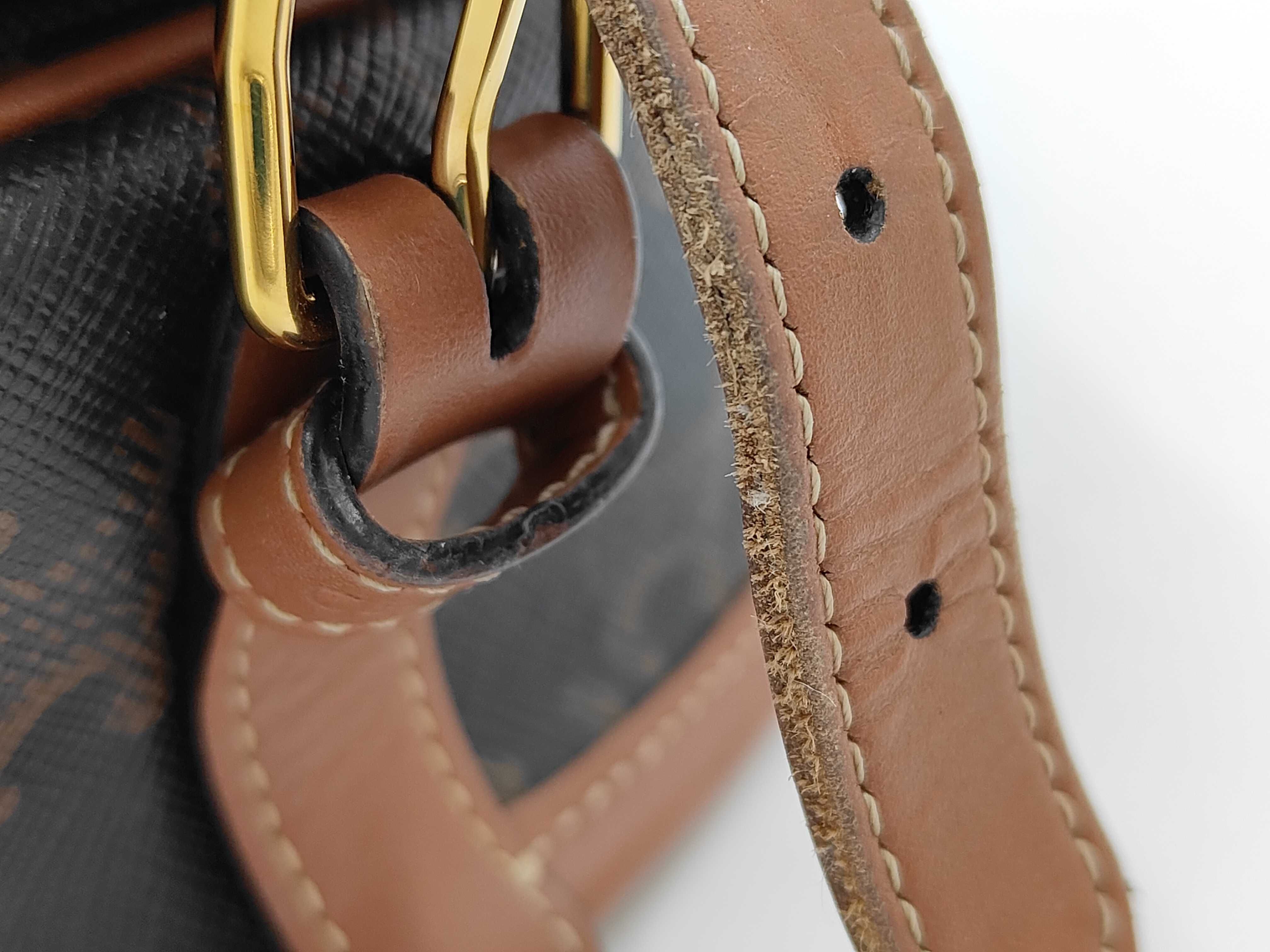 Triomphe Shoulder Bag — view 11