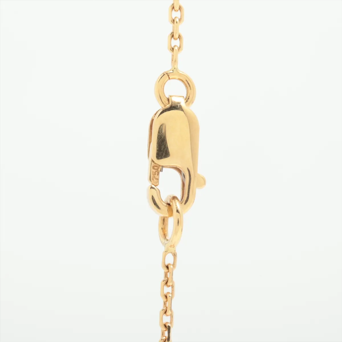 Sweet Alhambra Shell Necklace, 750 (Yellow Gold), 2.7g, JB331260. — view 3