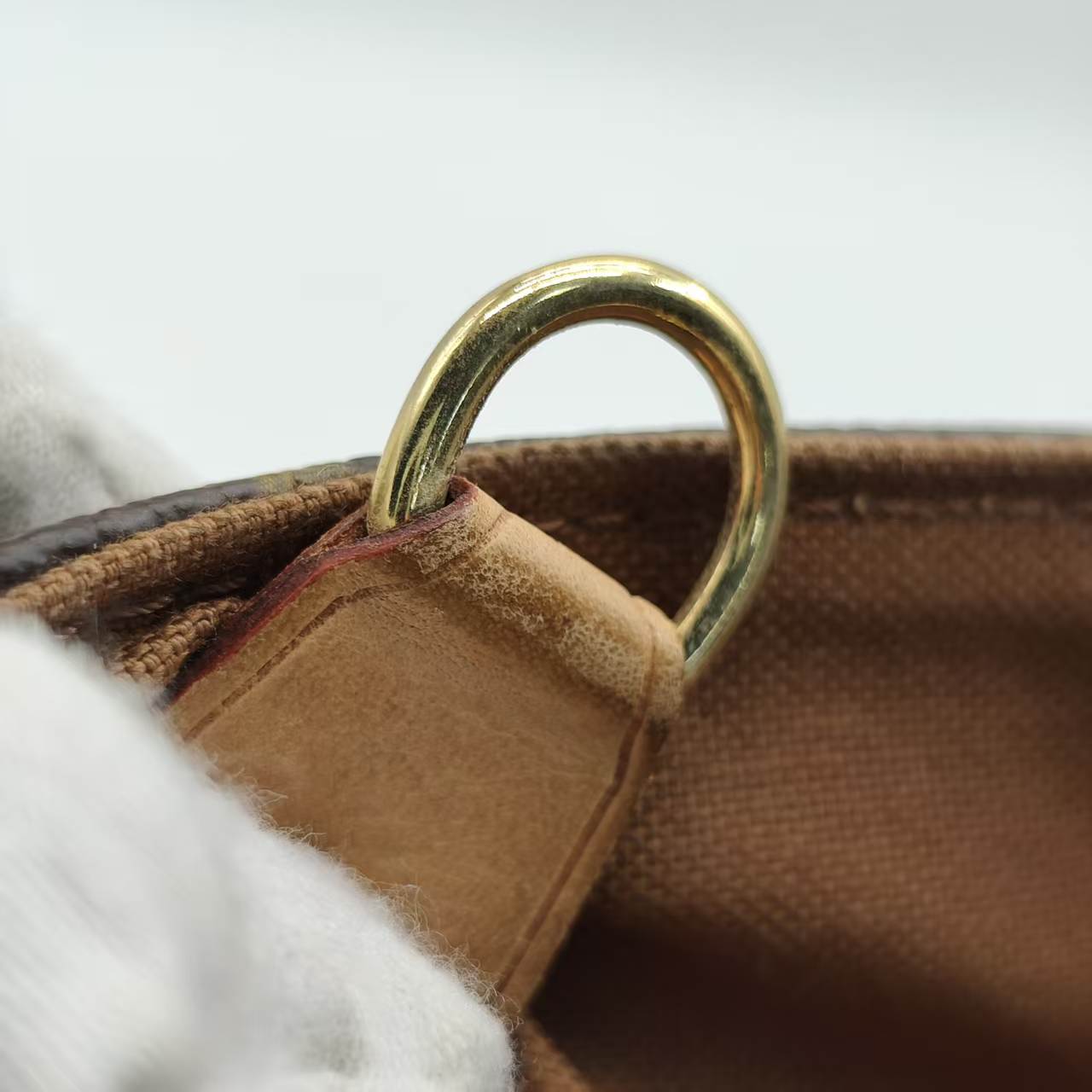 【*Shipped from: China*】LOUIS VUITTON PU Shoulder Bag — view 9