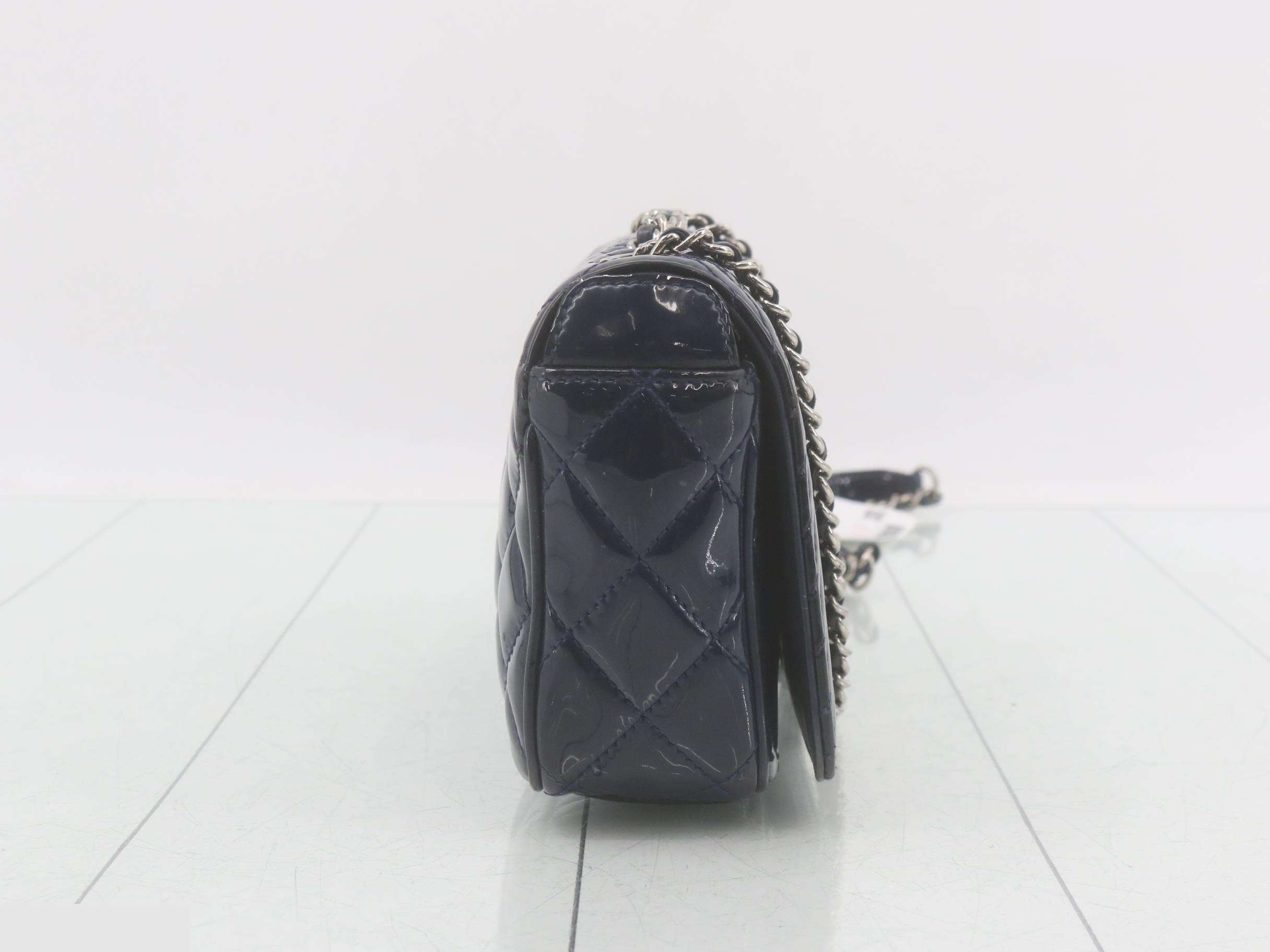 Matelassé Shoulder Bag — view 4