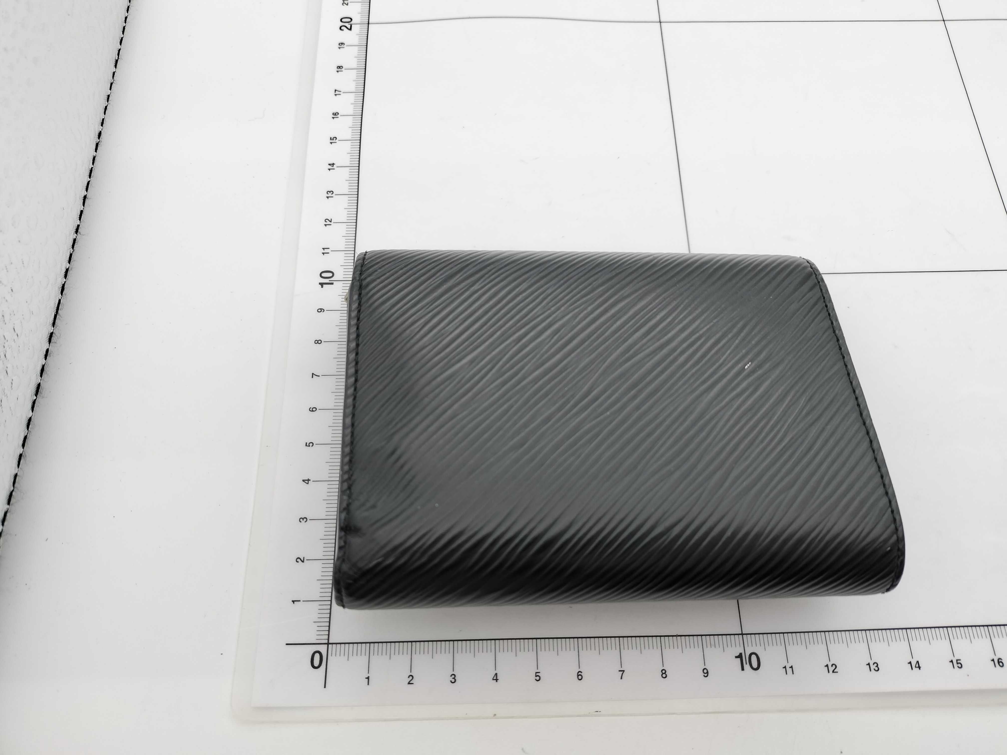 Epi Portefeuille Twist Compact XS M63322 Wallet — view 2