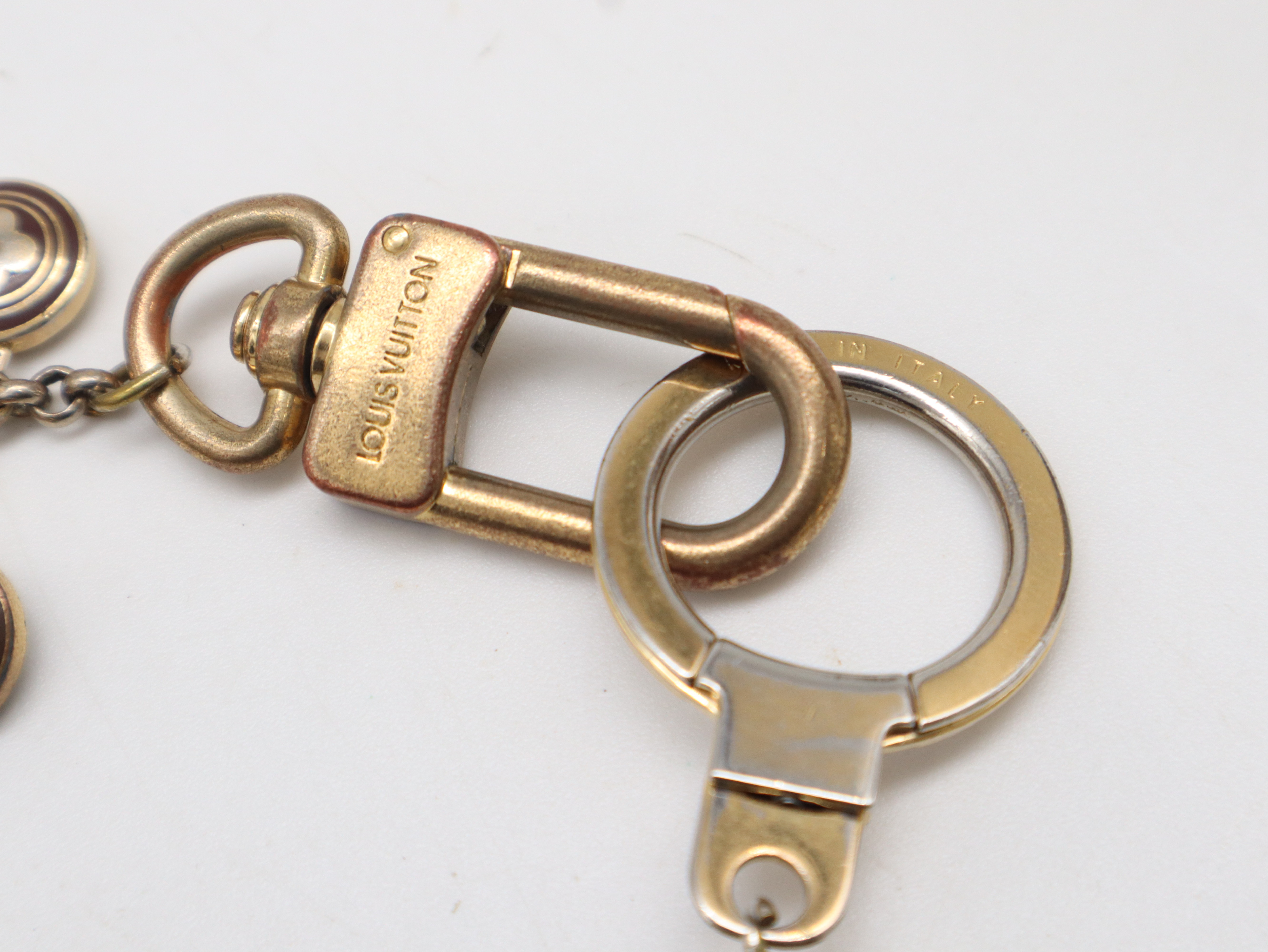M65387 Portefeuille Bastille Keychain Key Case — view 2