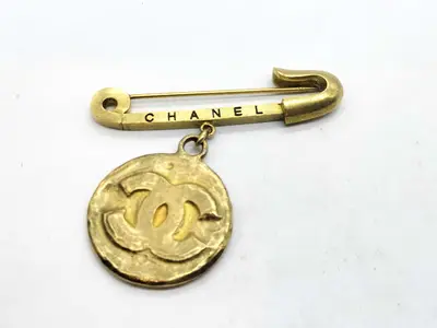 Coco Mark Pin Swing Brooch 94A Brooch