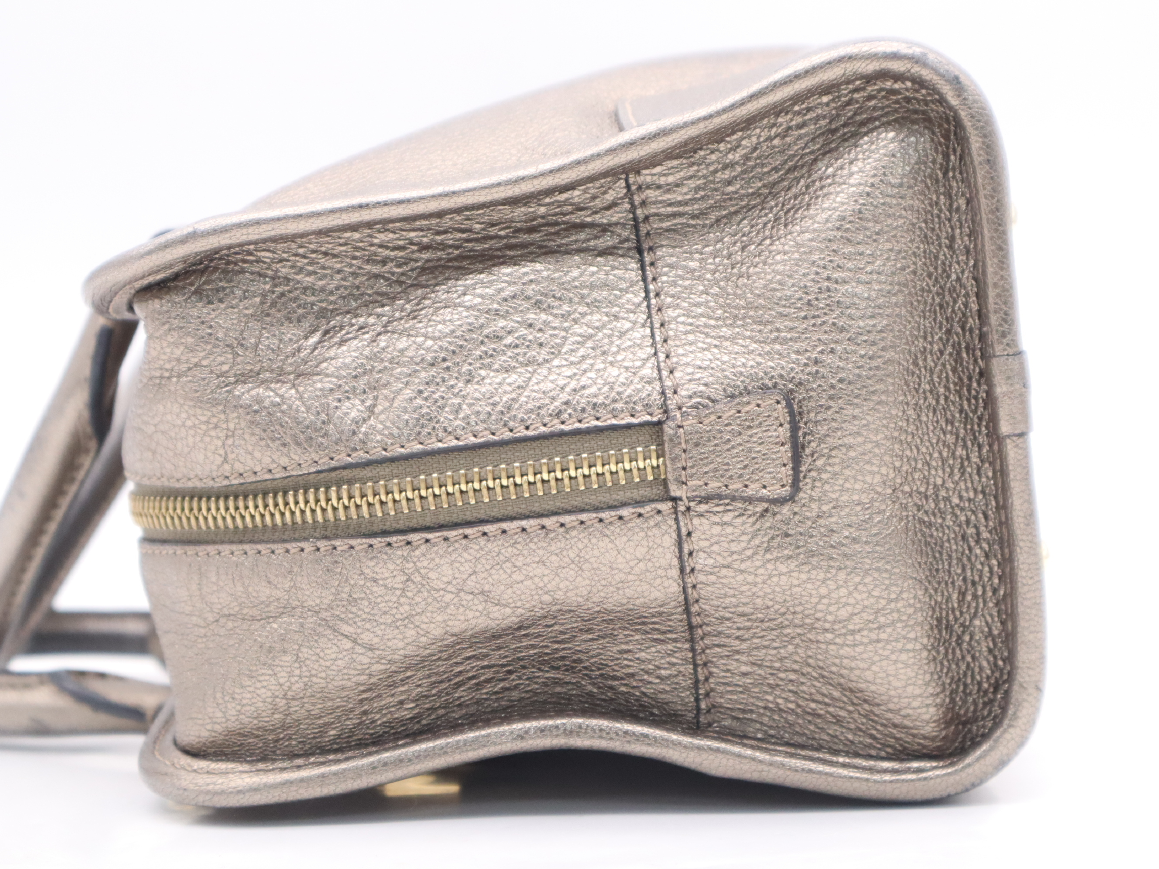 Leather Amazona 28 Handbag with Padlock, 2 Keys, and Clochette (Gold) — view 3