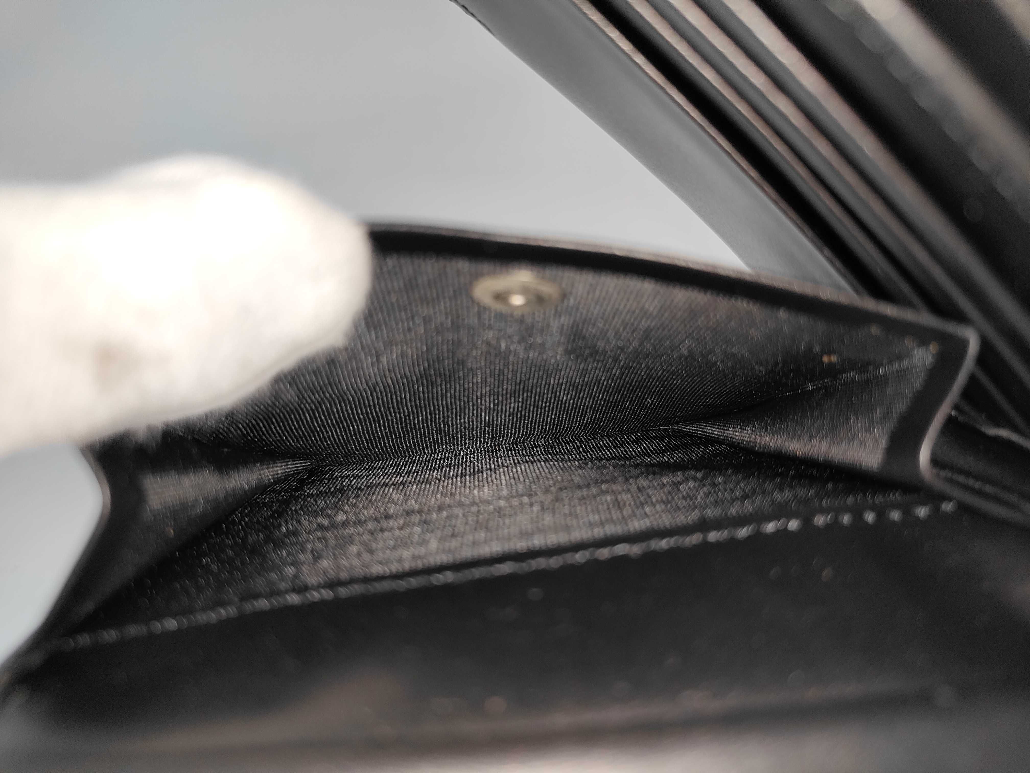 Bi-fold Wallet Leather Wallet — view 7