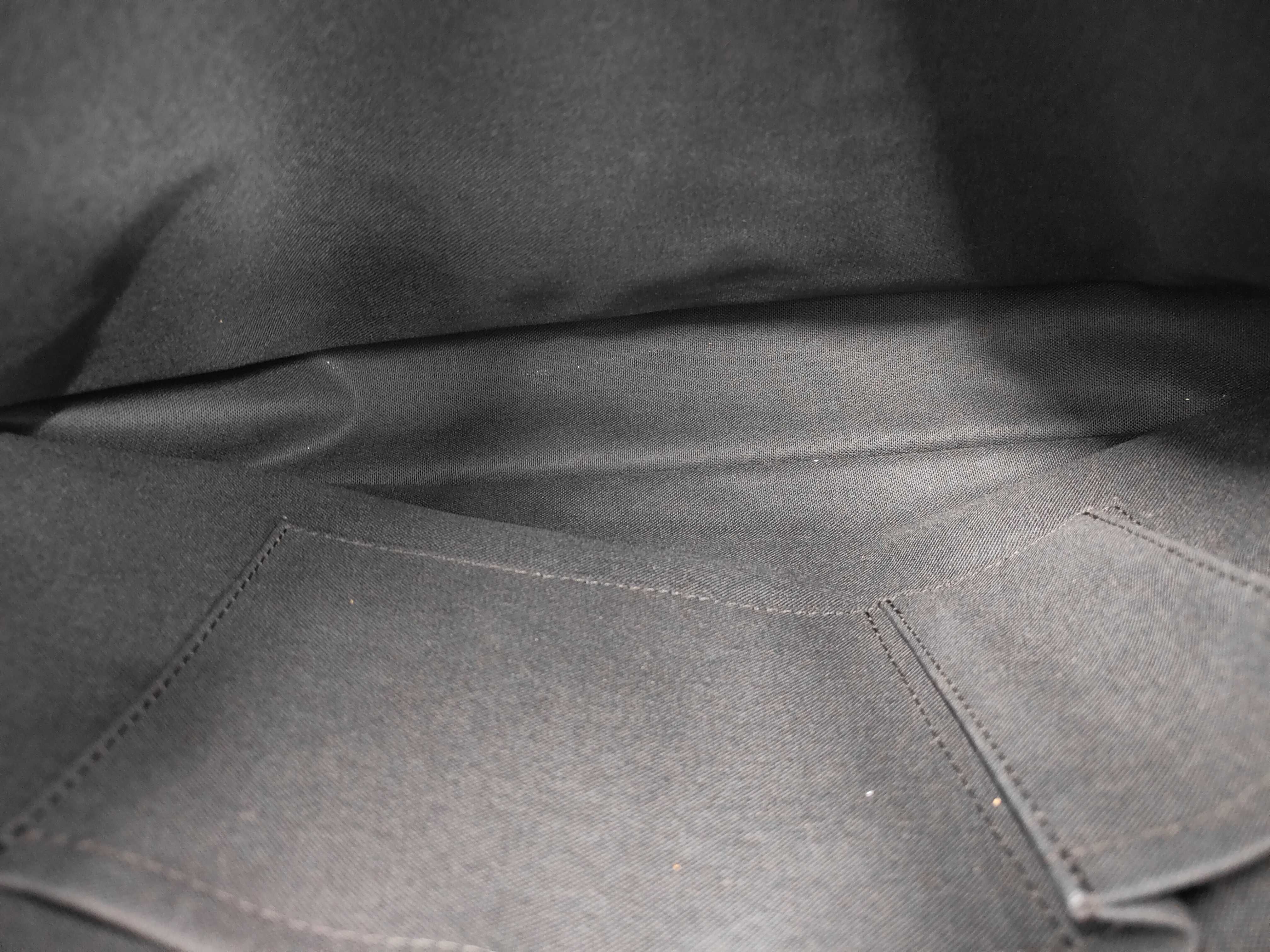 Damier Graphite Daniel MM Shoulder Bag — view 10