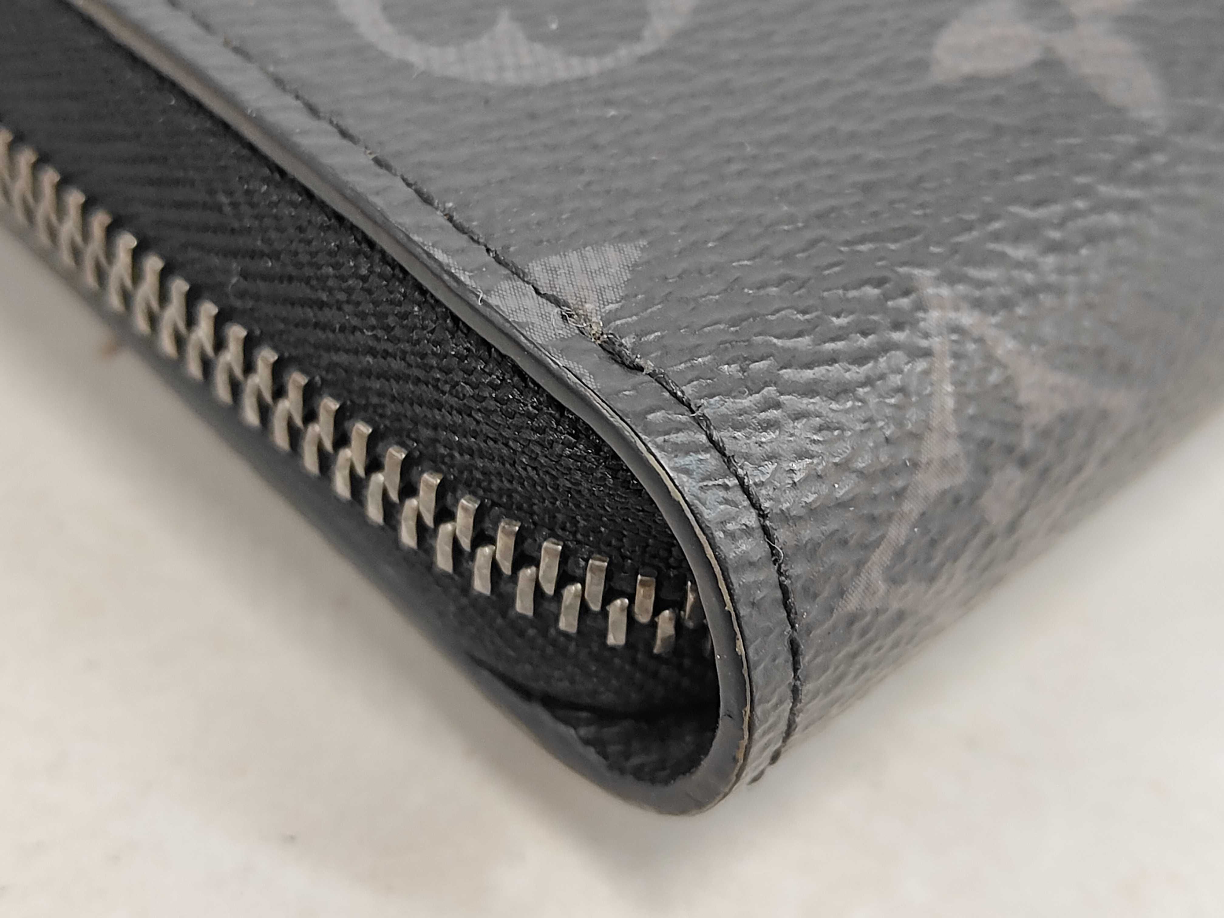 Monogram Zippy Dragonne M80994 Wallet — view 3