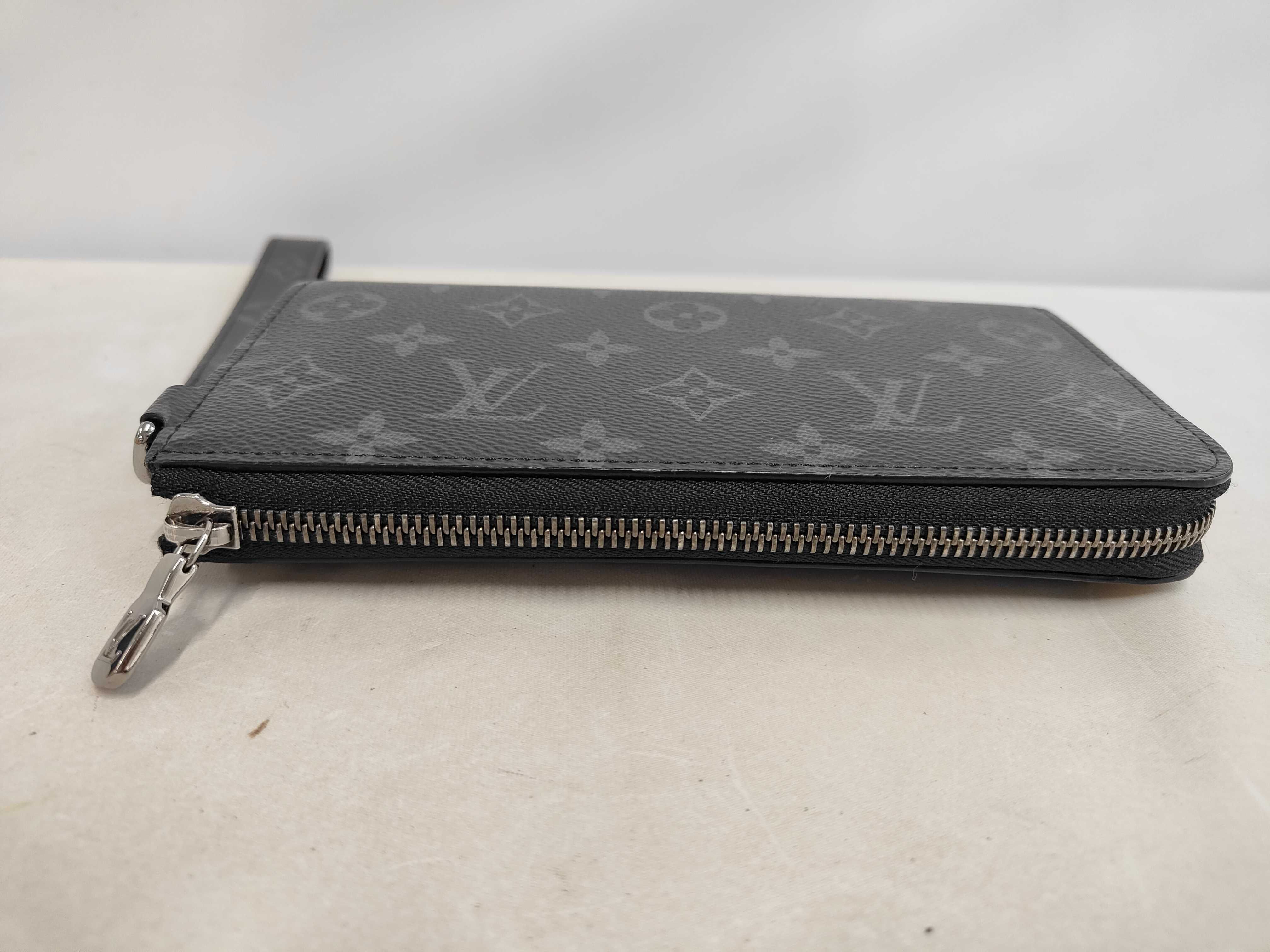 Monogram Zippy Dragonne M80994 Wallet — view 5