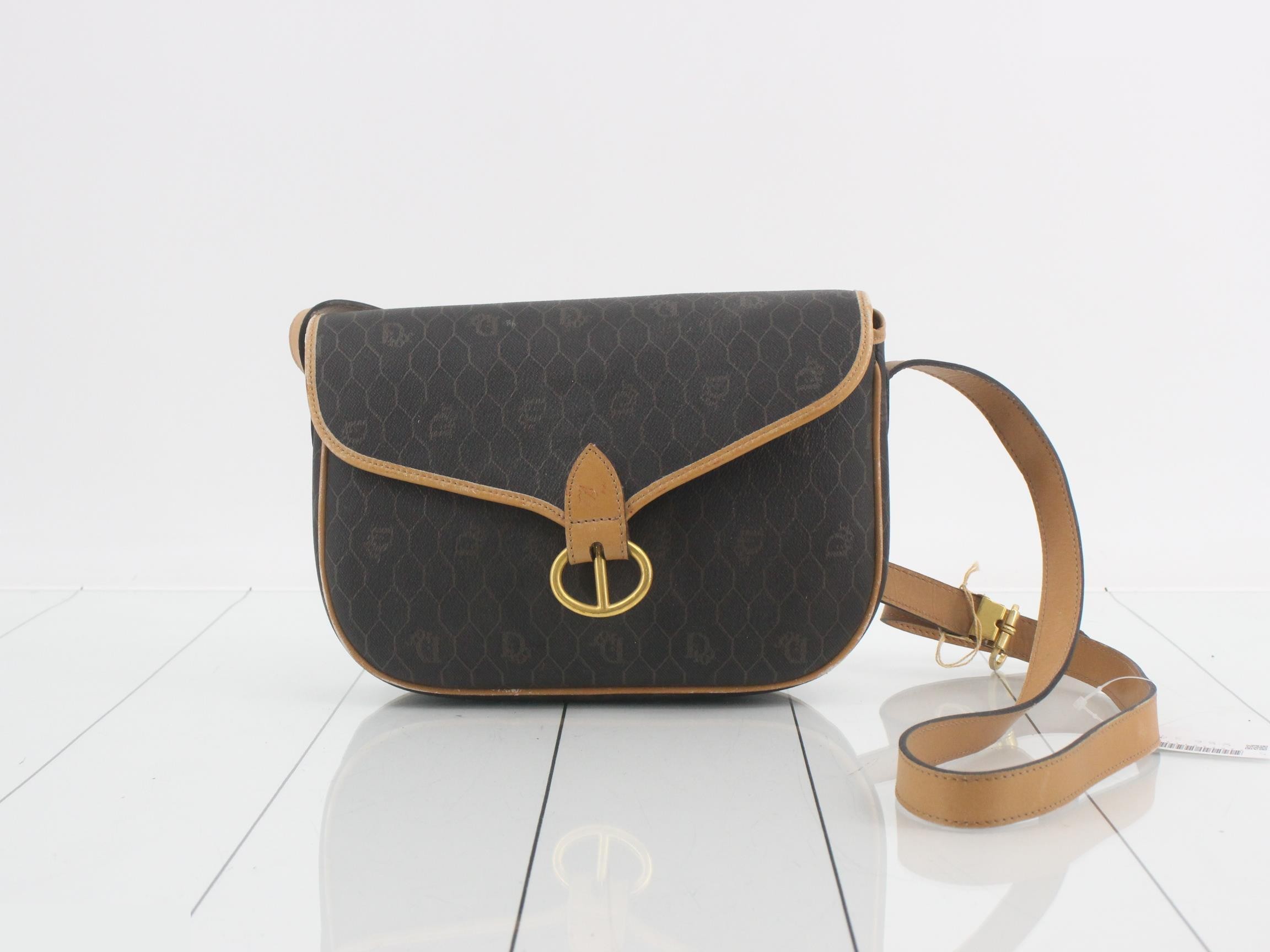 Honeycomb pattern PVC shoulder bag