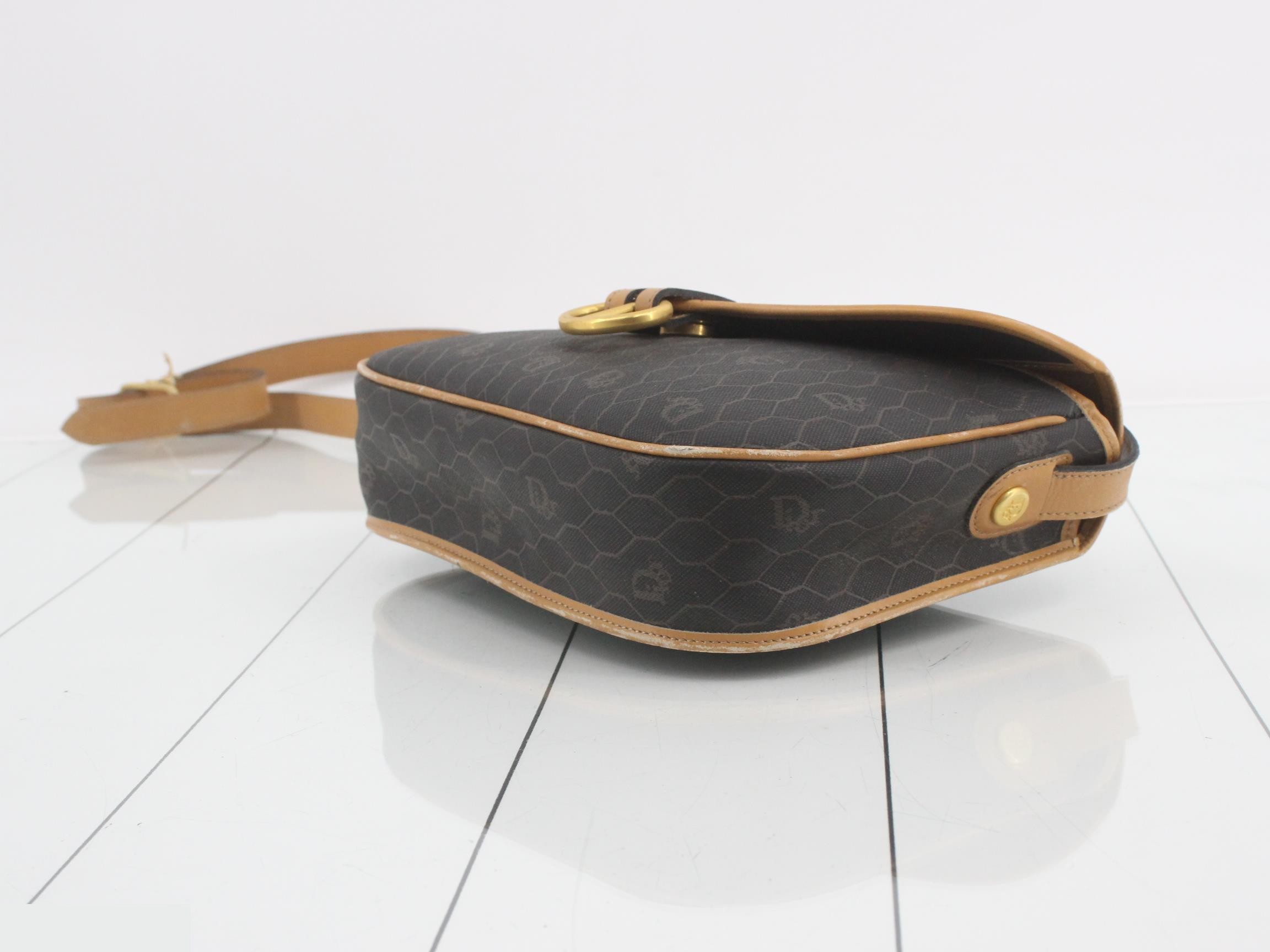 Honeycomb pattern PVC shoulder bag — view 6