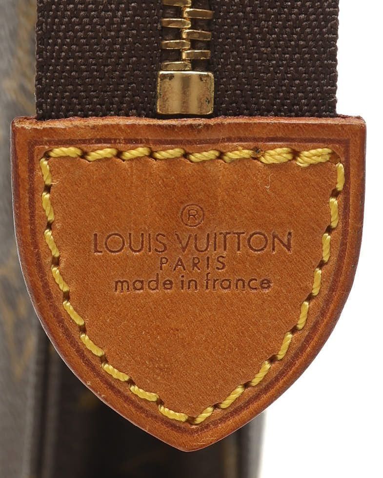 Monogram Poche Toilette 19 — view 7