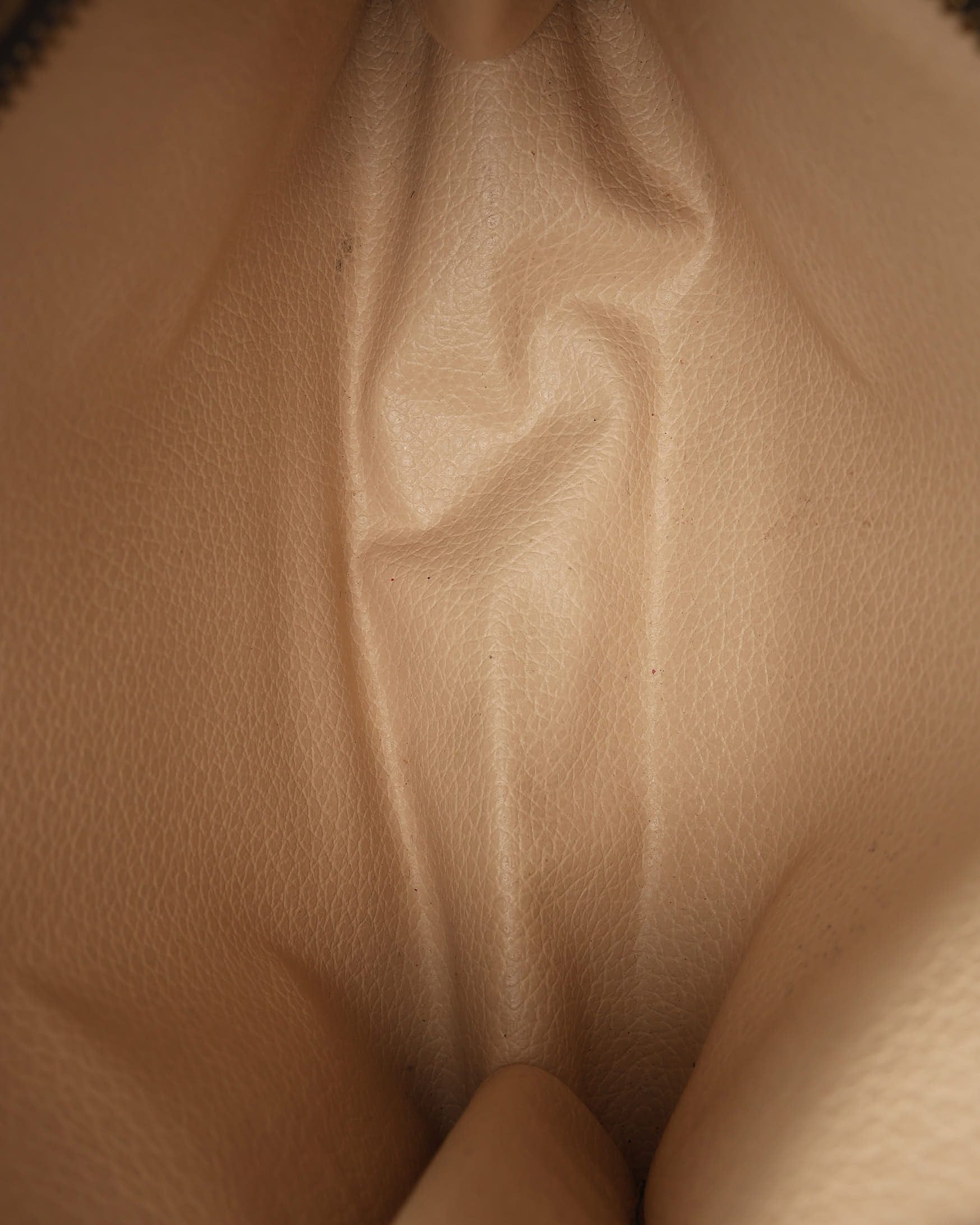 Monogram Poche Toilette 19 — view 8