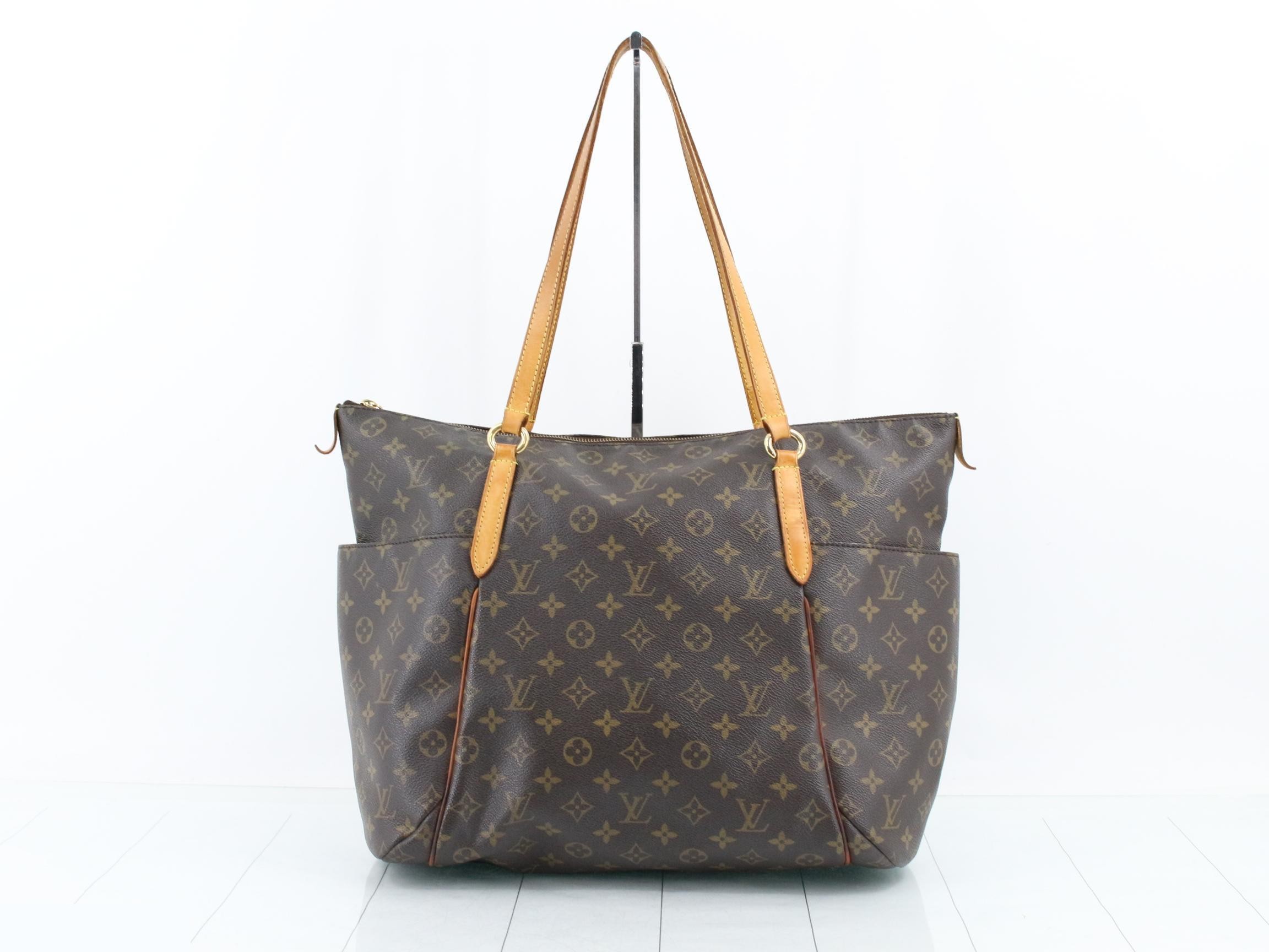 Monogram Totally GM AR2029