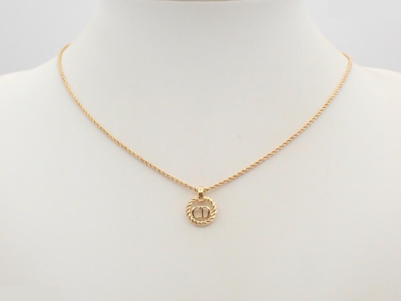 Other lines: Precious metal necklaces and pendants, chain approximately 42cm. — view 3