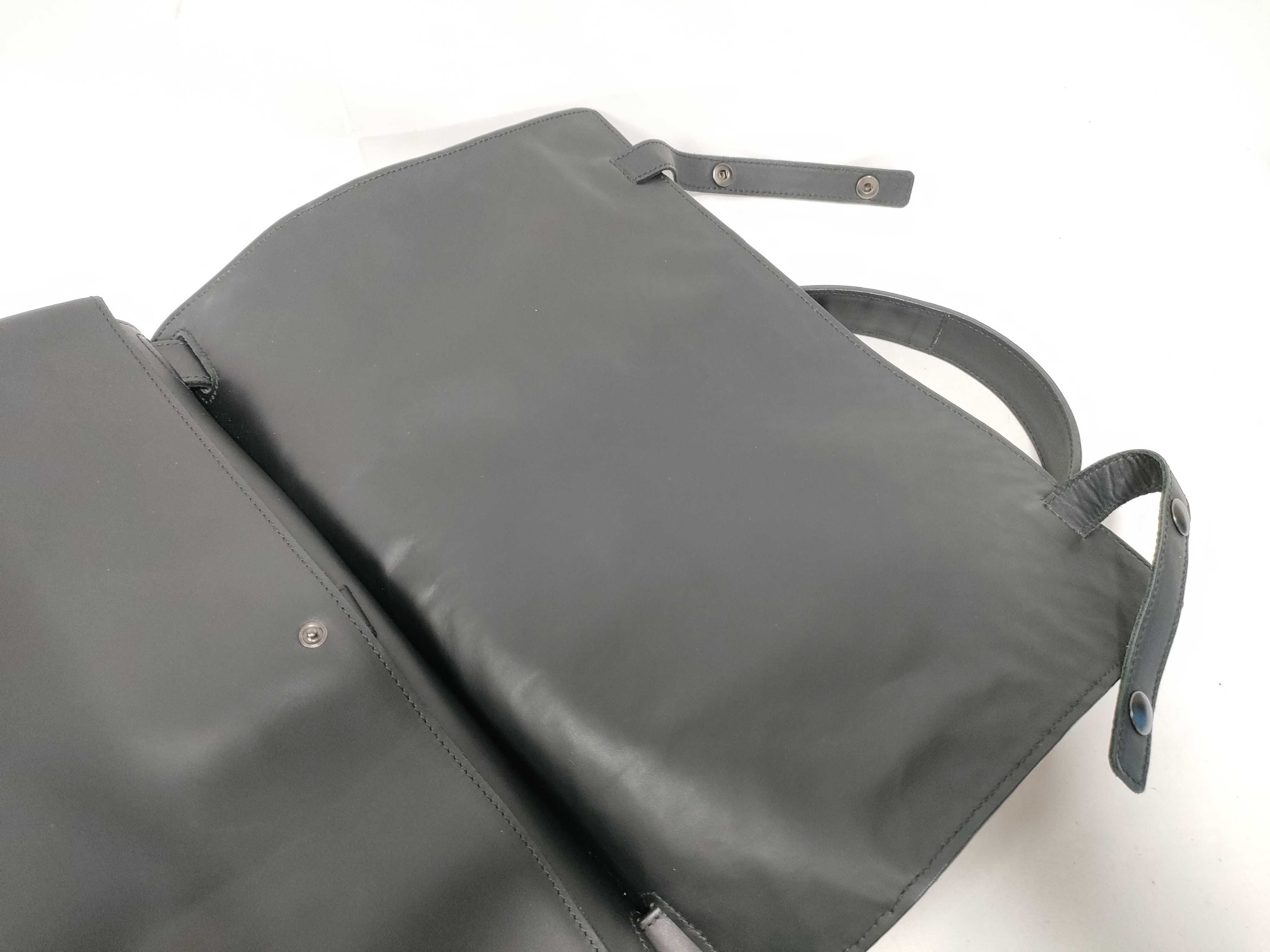 Intrecciato Messenger Shoulder Bag — view 10