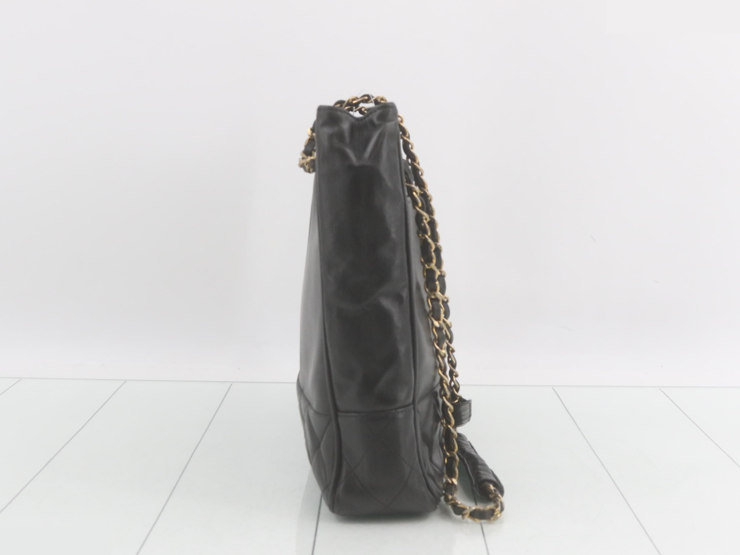 Matelassé Lamb Chain Tote Bag — view 4