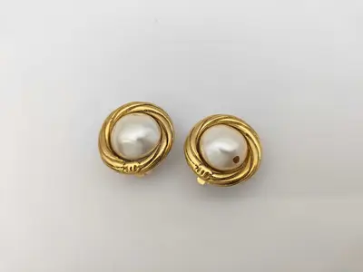 Round Faux Pearl Earrings 93P 2949 Gold-colored Earrings