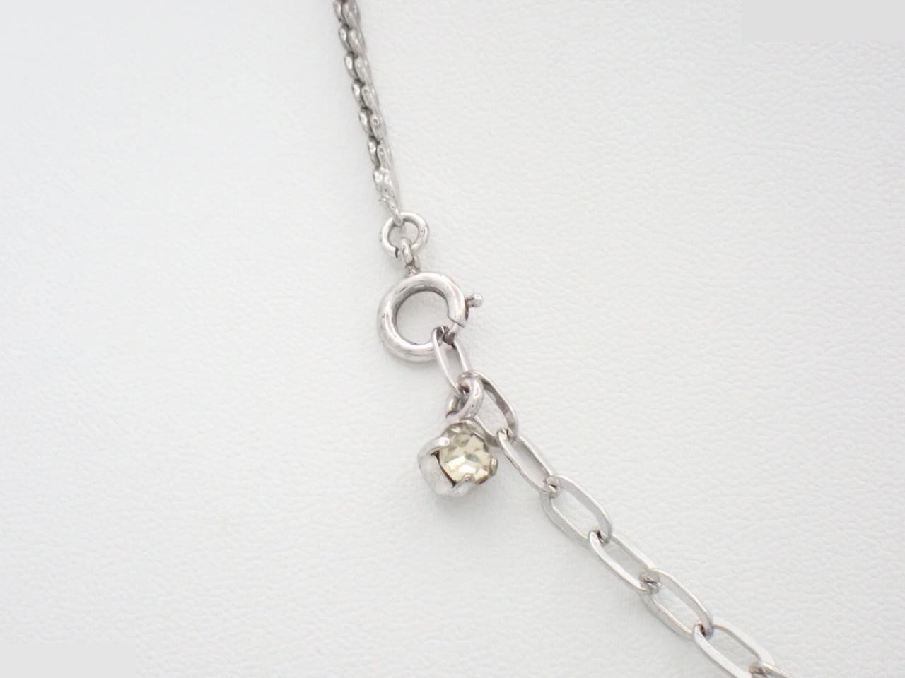 Vintage costume jewelry necklace, chain approximately 42cm — view 2