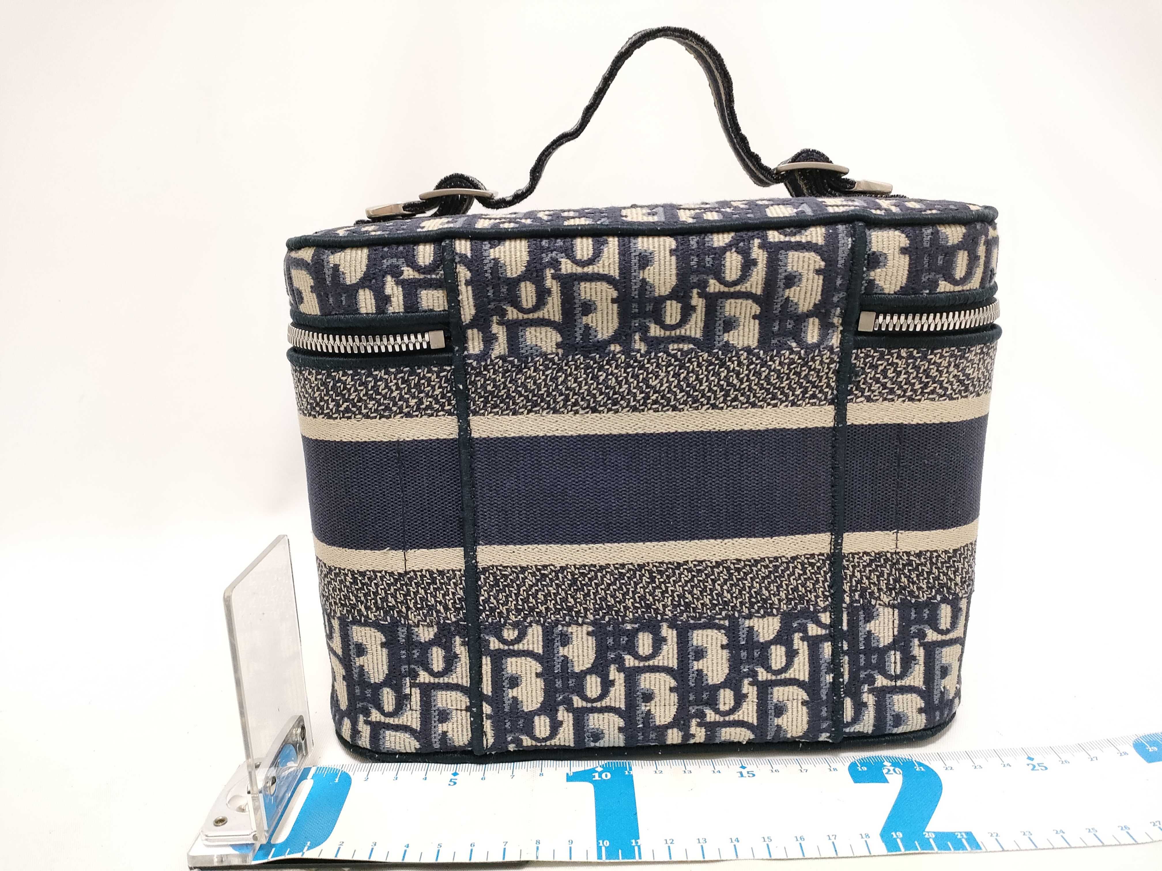 Trotter Vanity Bag — view 2