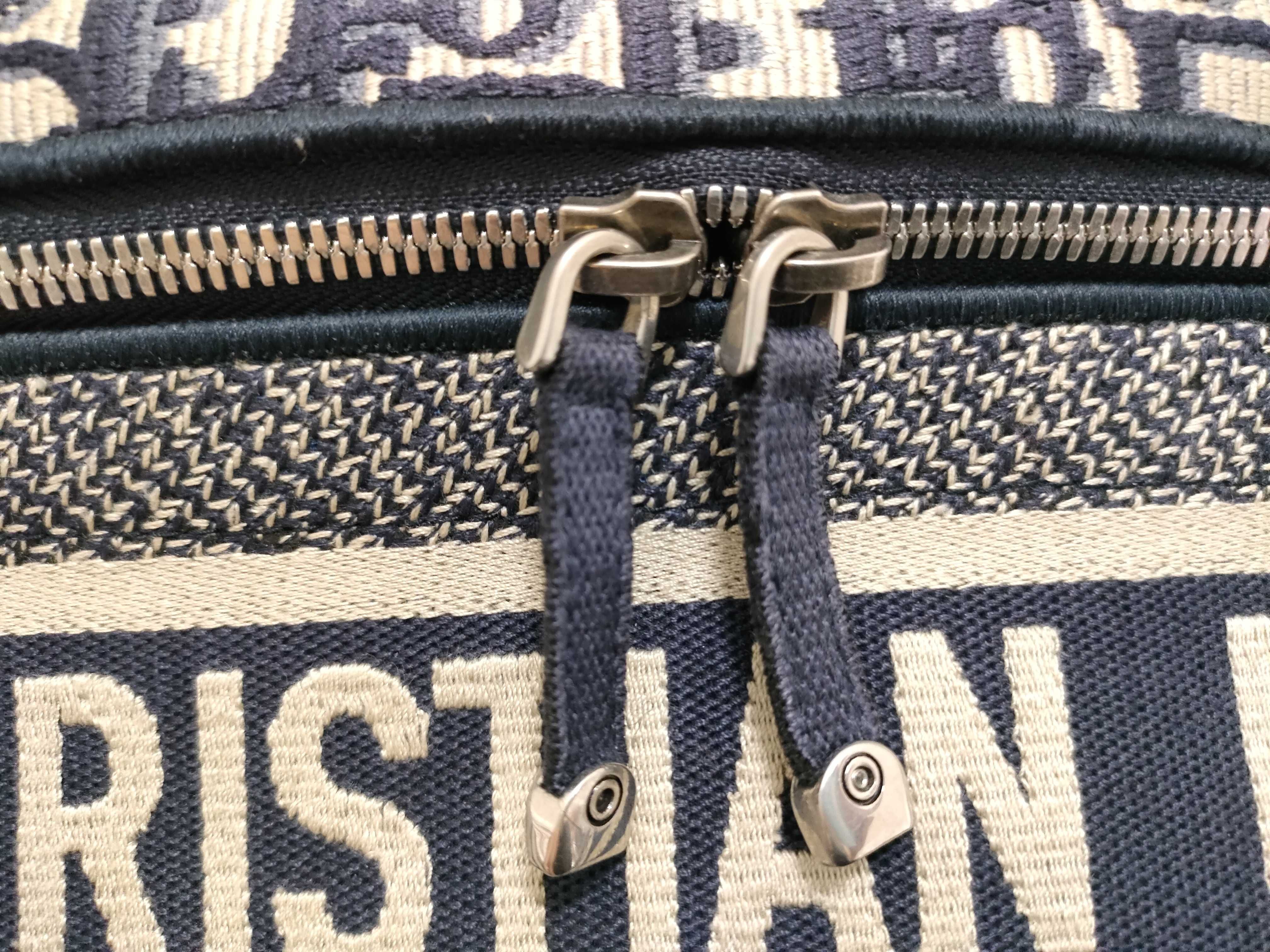 Trotter Vanity Bag — view 13