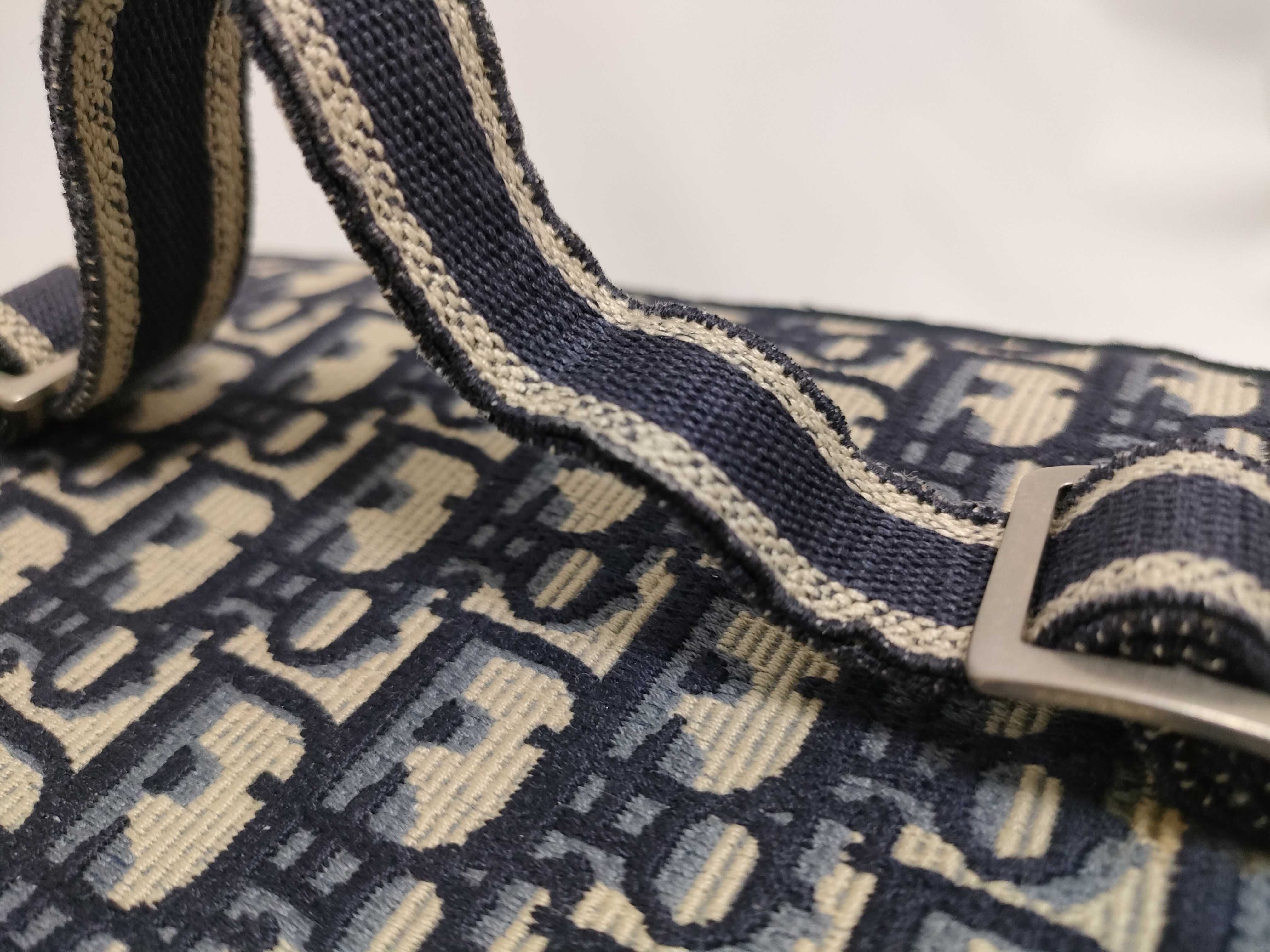 Trotter Vanity Bag — view 15