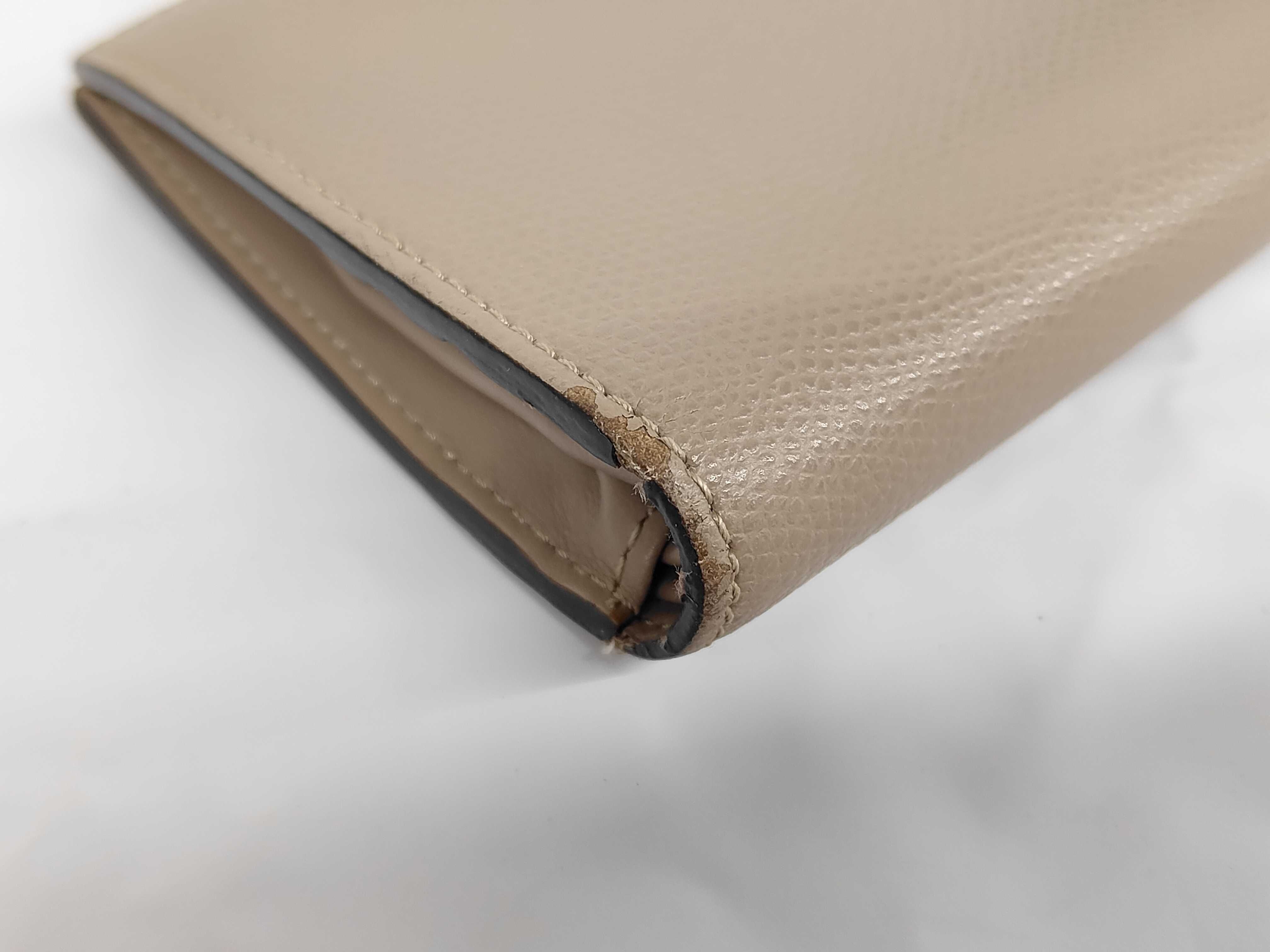 wallet with F logo — view 3