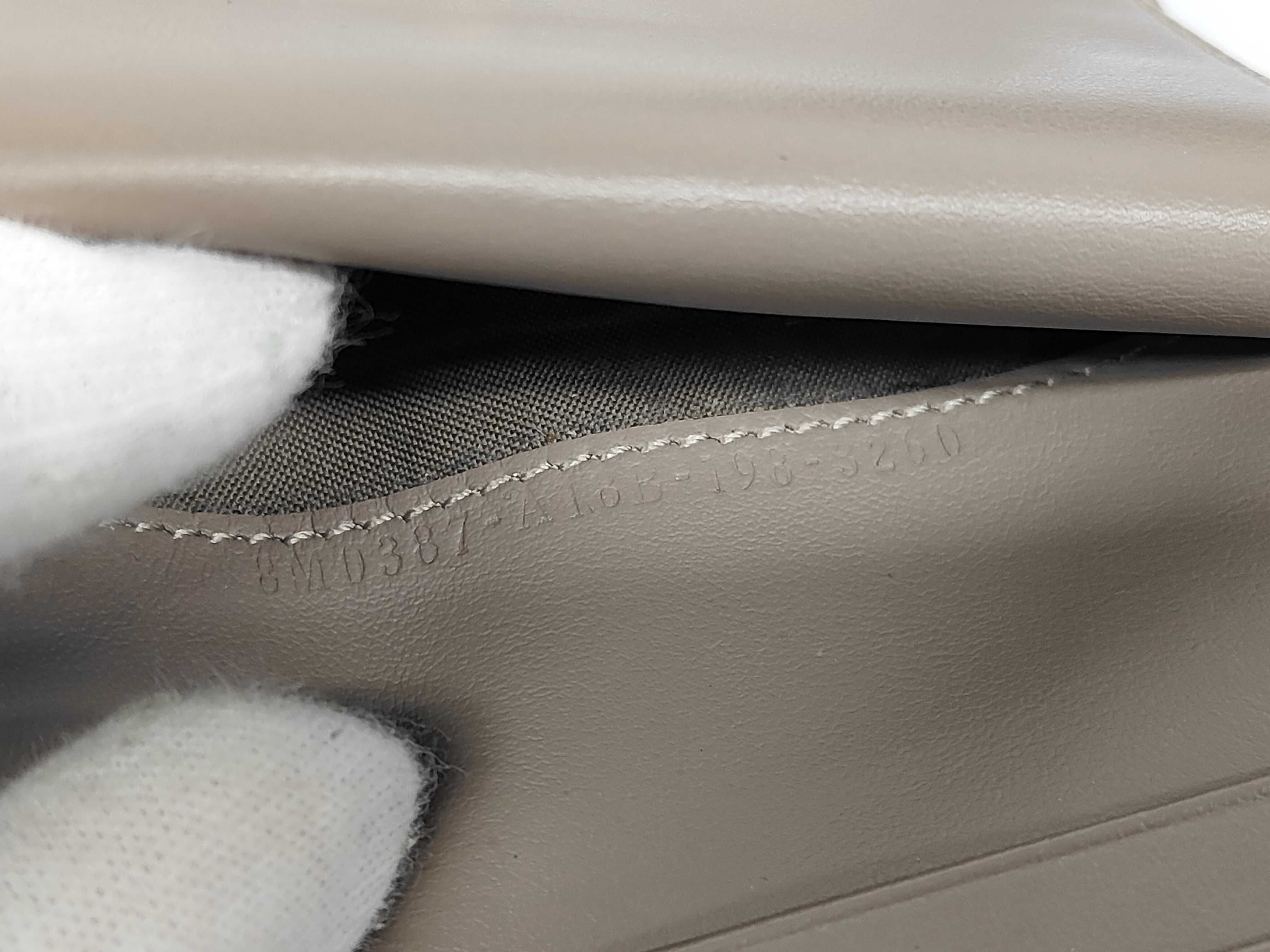 wallet with F logo — view 8