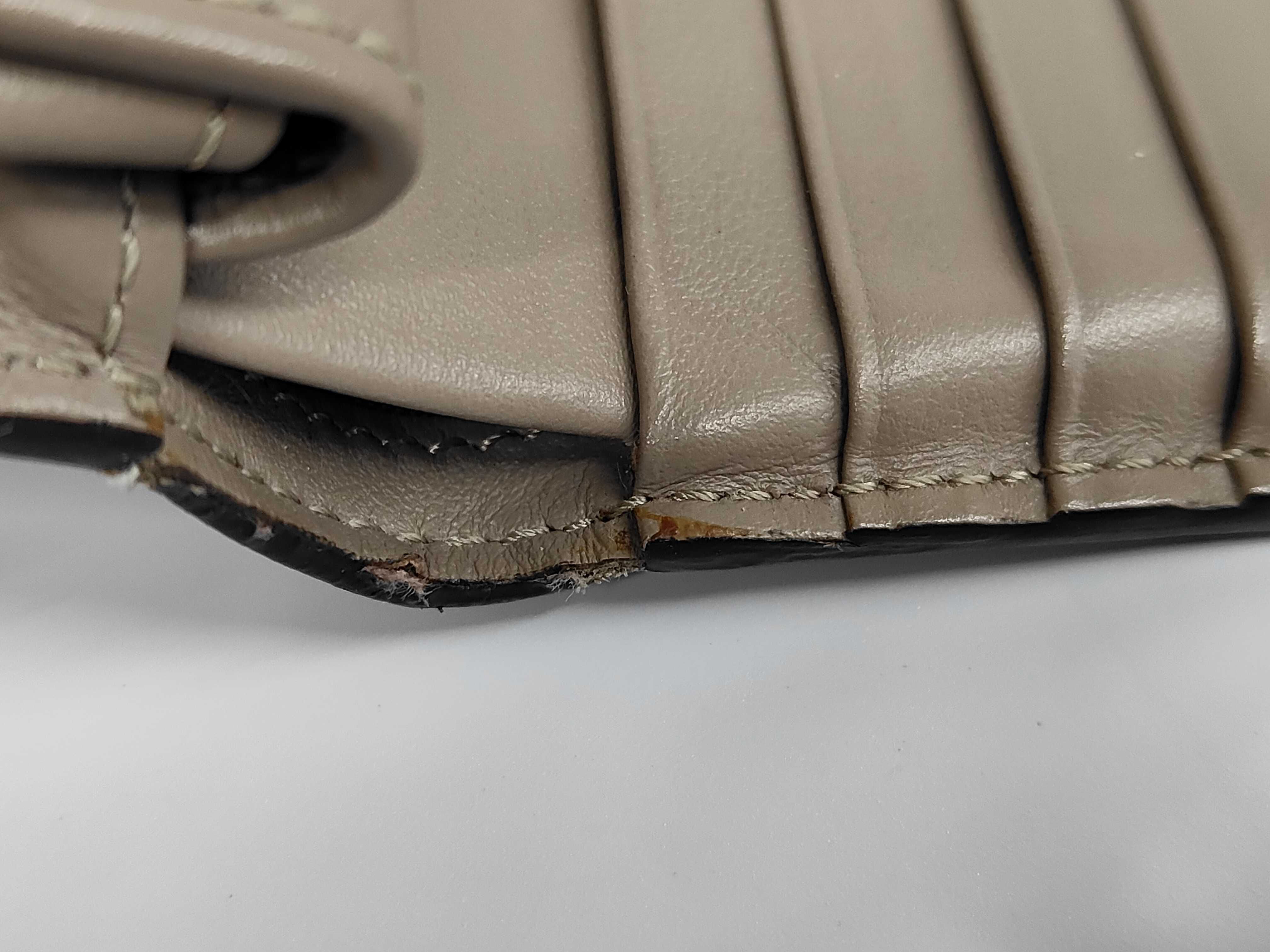 wallet with F logo — view 9