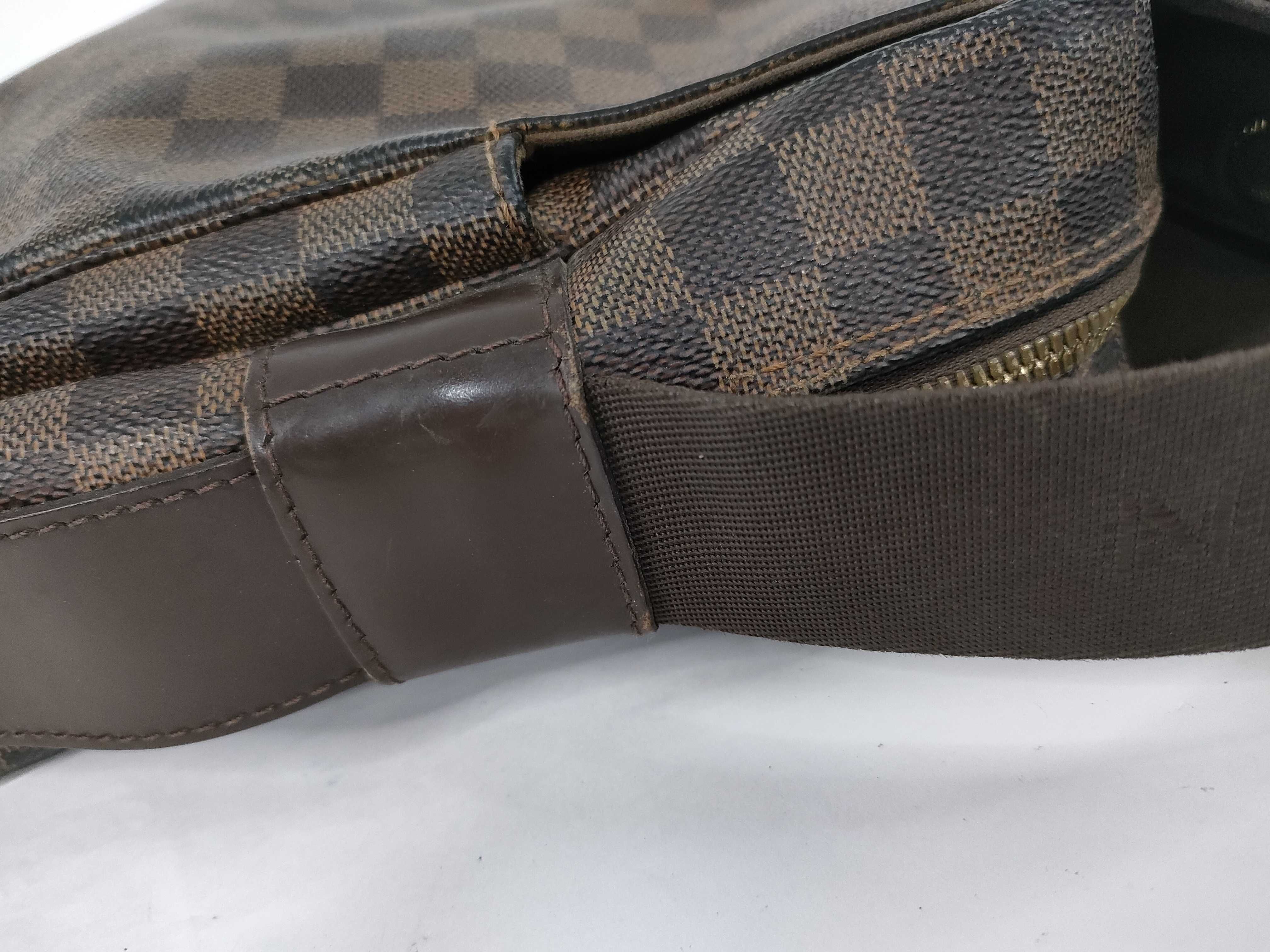 Damier Louis Vuitton Damier Shoulder Bag — view 5