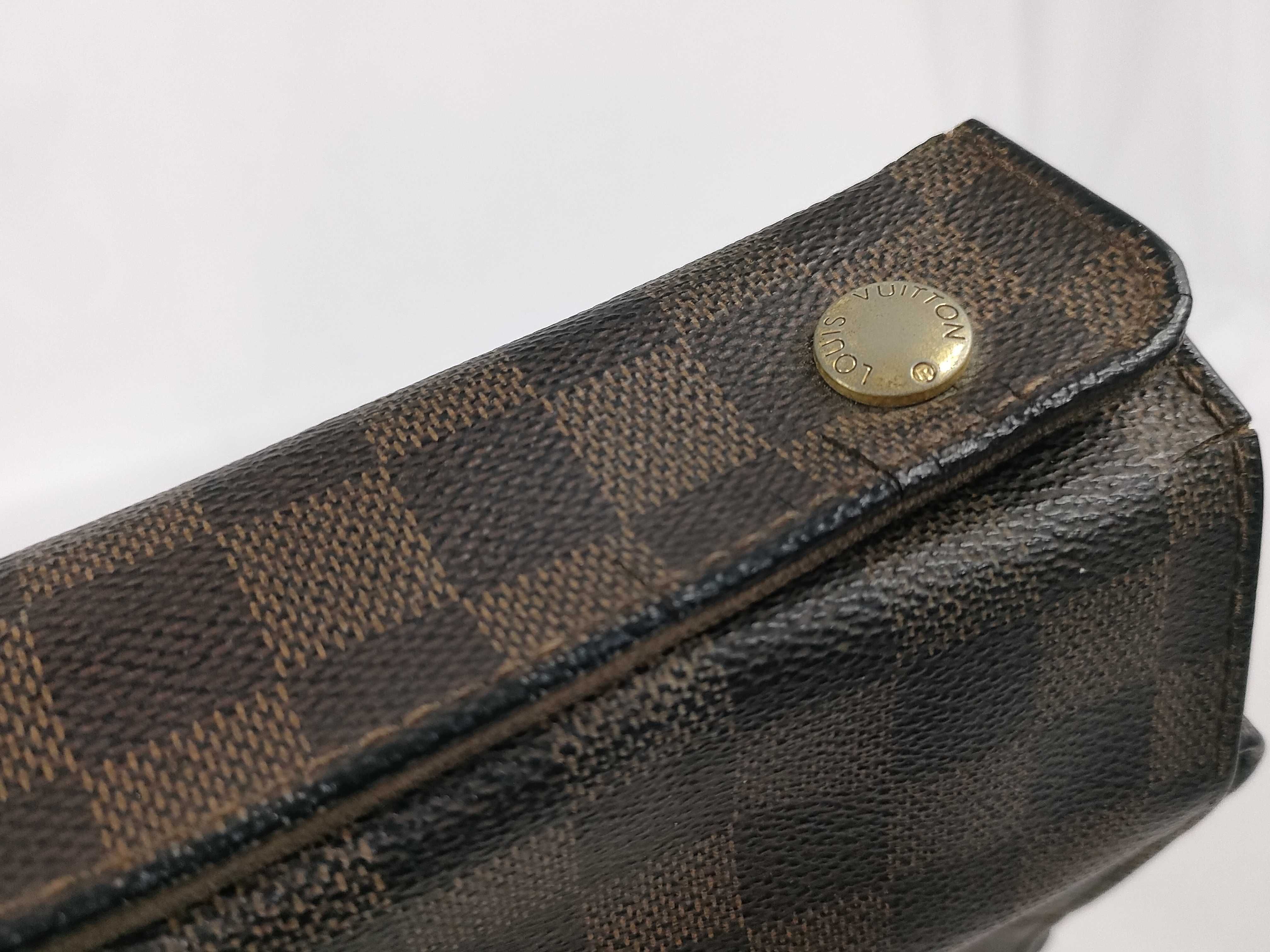 Damier Louis Vuitton Damier Shoulder Bag — view 8