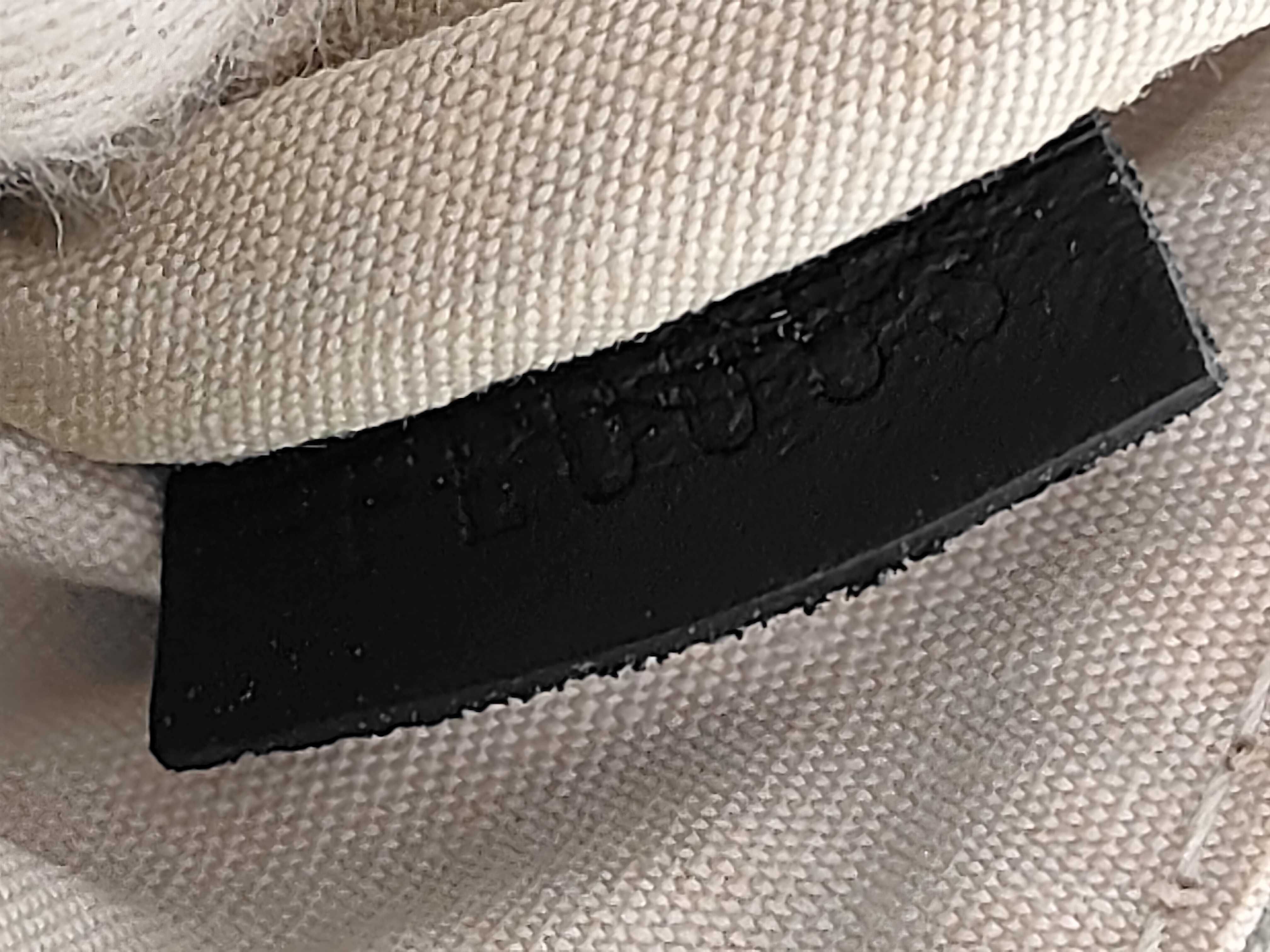 M92695 Pouch — view 6