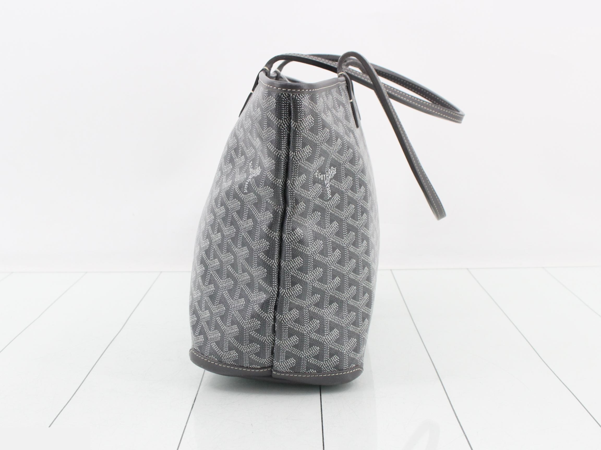 All-over print PVC tote bag, gray tones — view 3