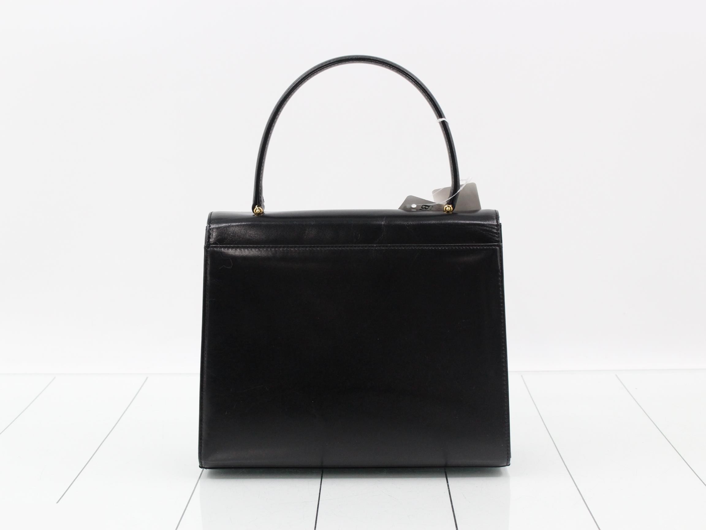 handbag — view 2