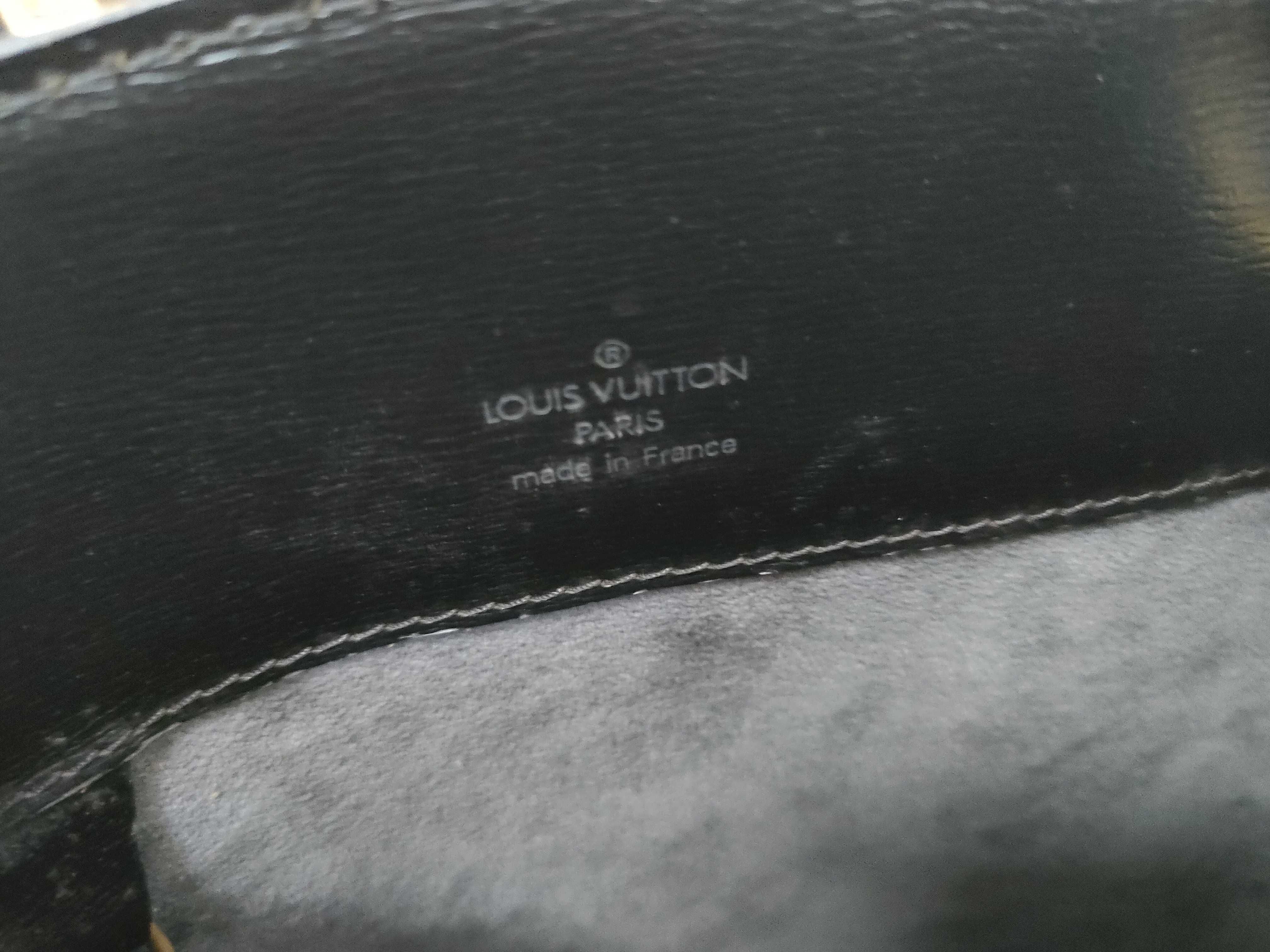 Epi Cluny One-Shoulder Bag (Black) — view 9