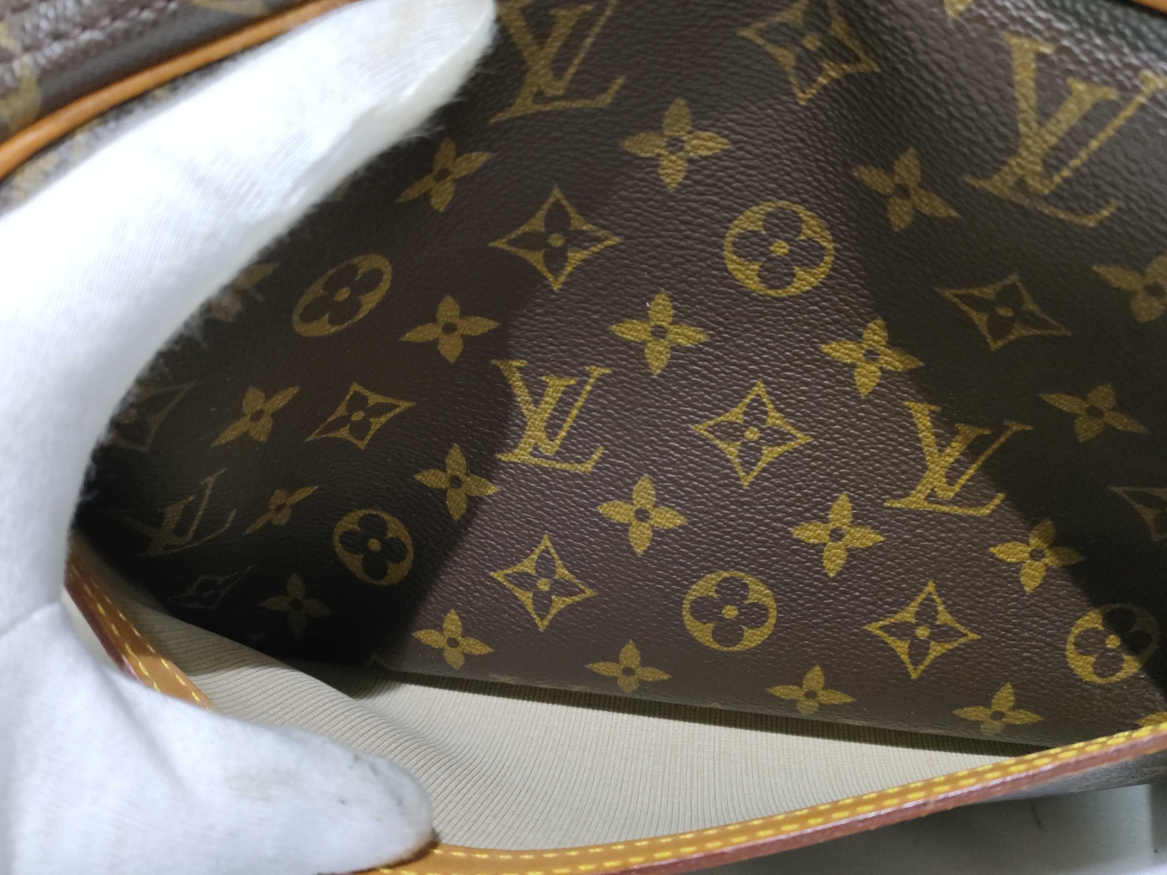 Monogram LV Reporter Monogram Shoulder Bag — view 15