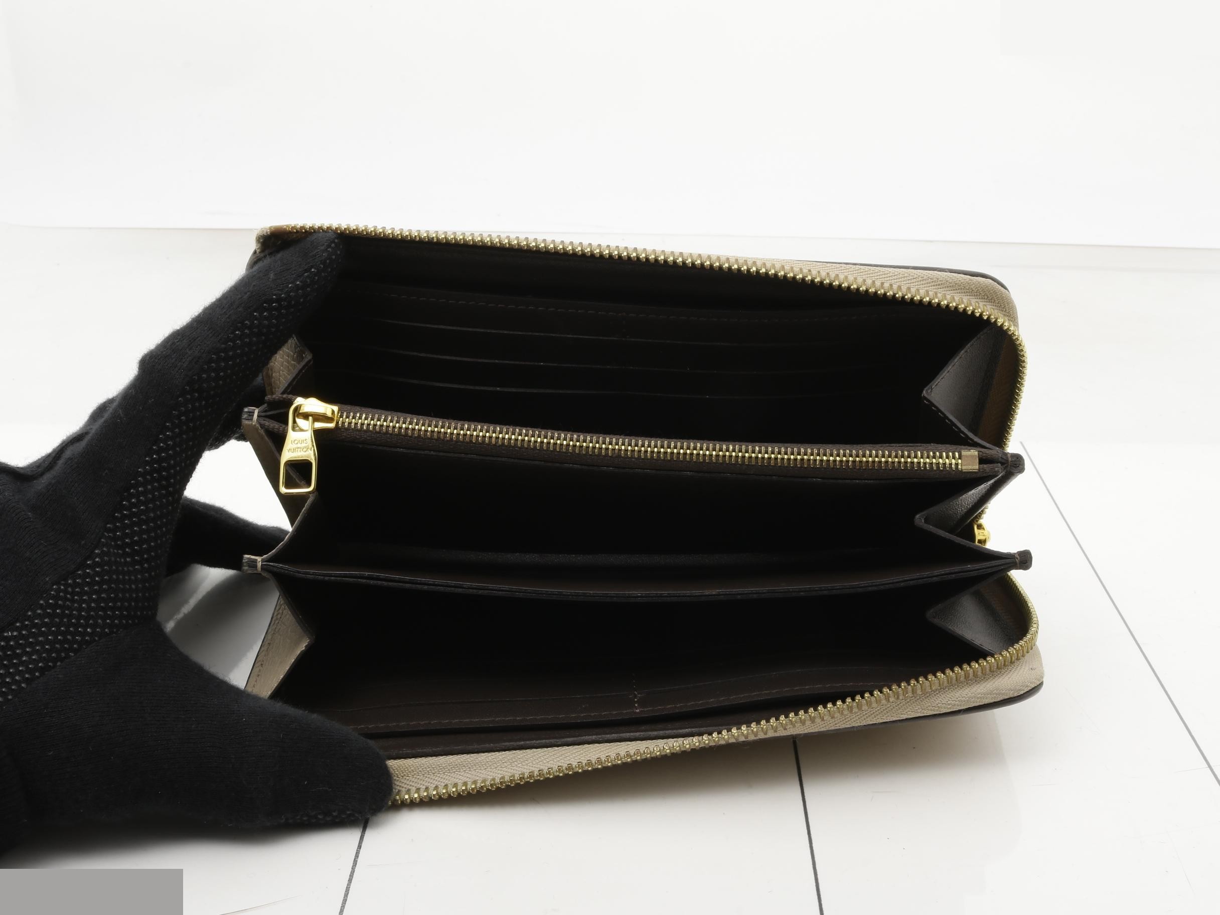 Taurillon Portefeuille Comet M69504 Long Wallet — view 4
