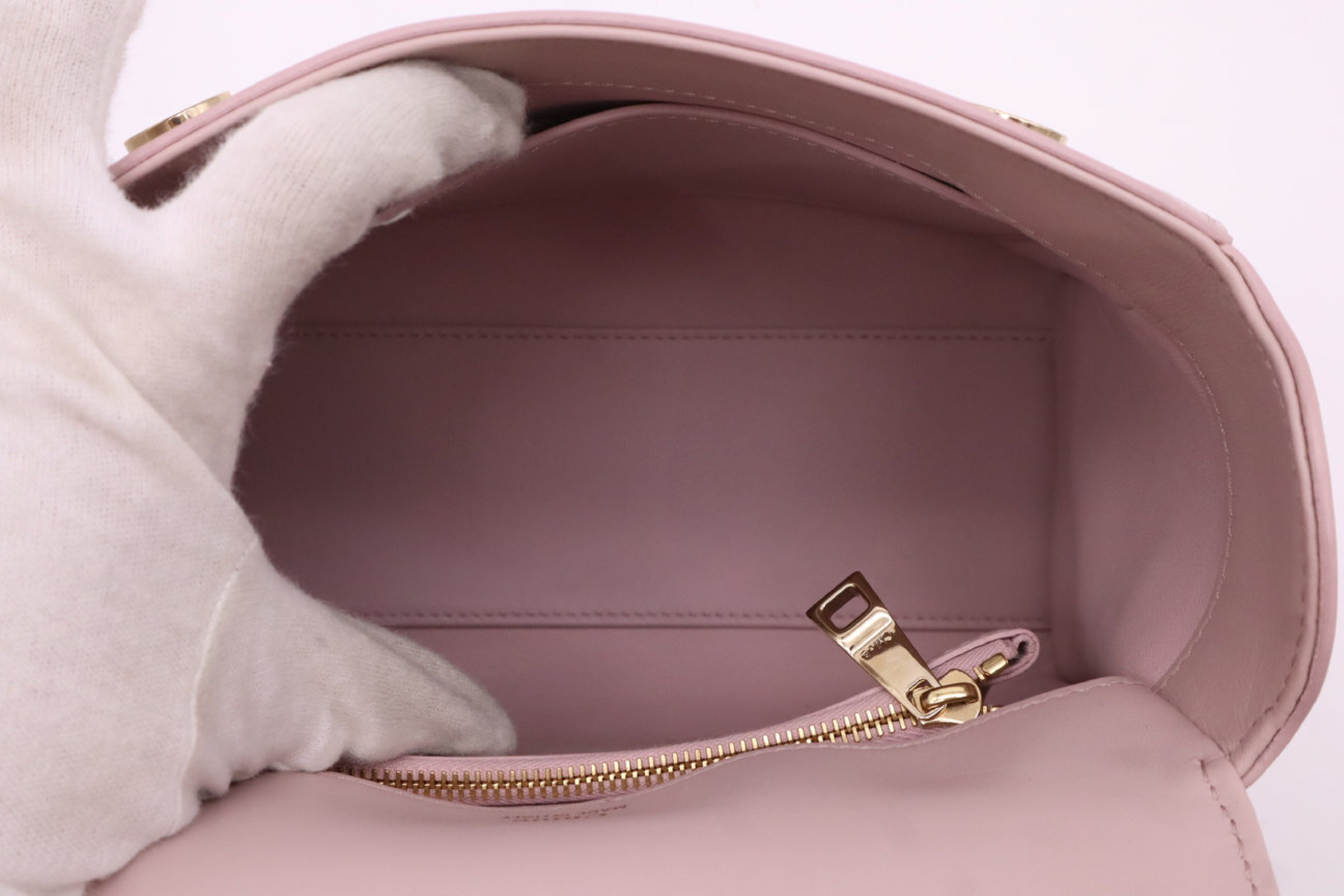 nacha leather small shoulder bag — view 8
