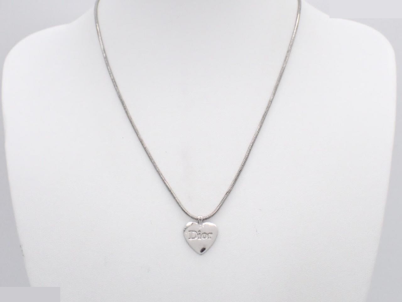 heart necklace, neck circumference approximately 42cm — view 3