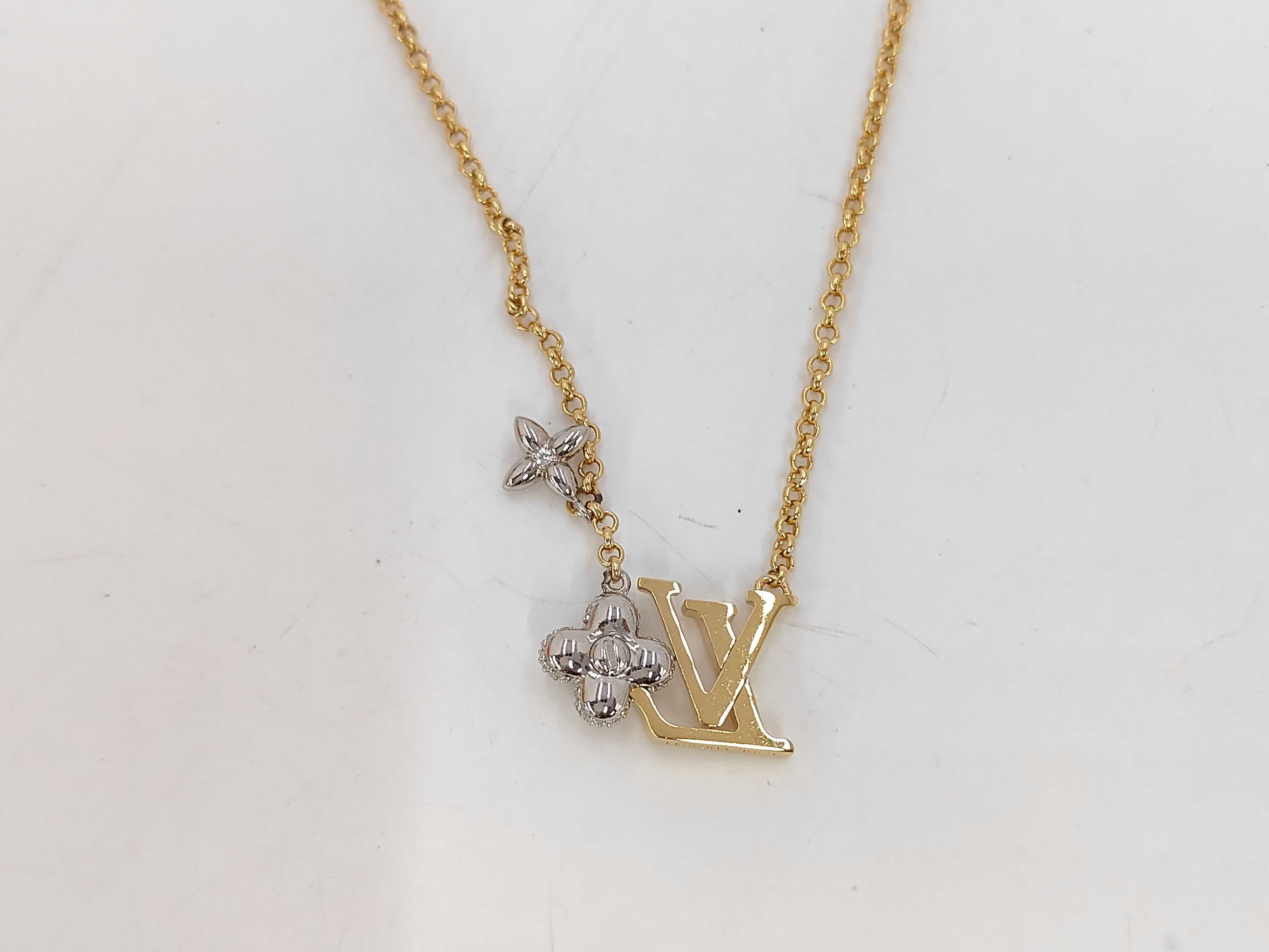Glam Pendant Metal Necklace M01265 Necklace — view 3