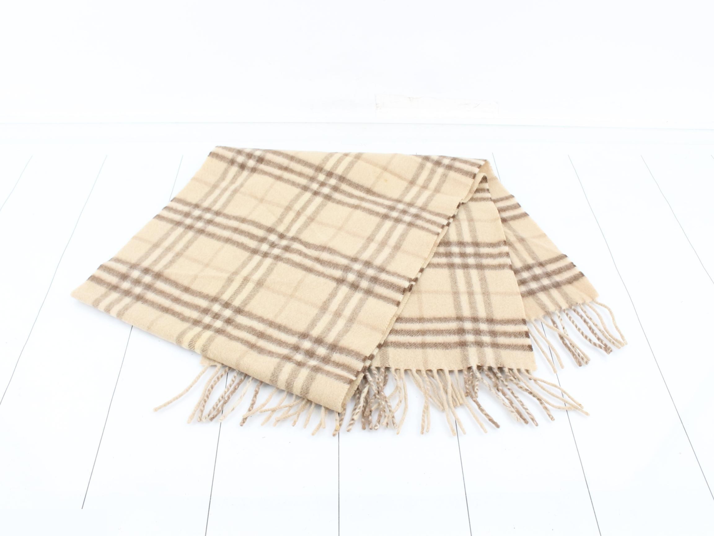 Other lines: Small items, accessories, and scarves — view 3