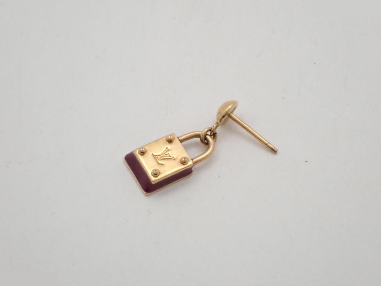 Boucle d'Oreilles Sweet - 1 piece only, no catch.
