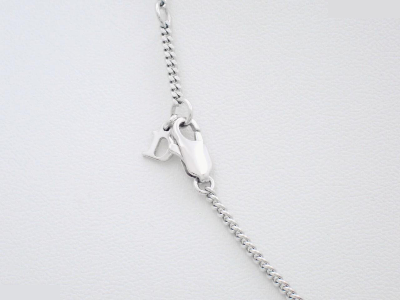 Ribbon-shaped precious metal necklace/pendant, chain approximately 40cm long. — view 2