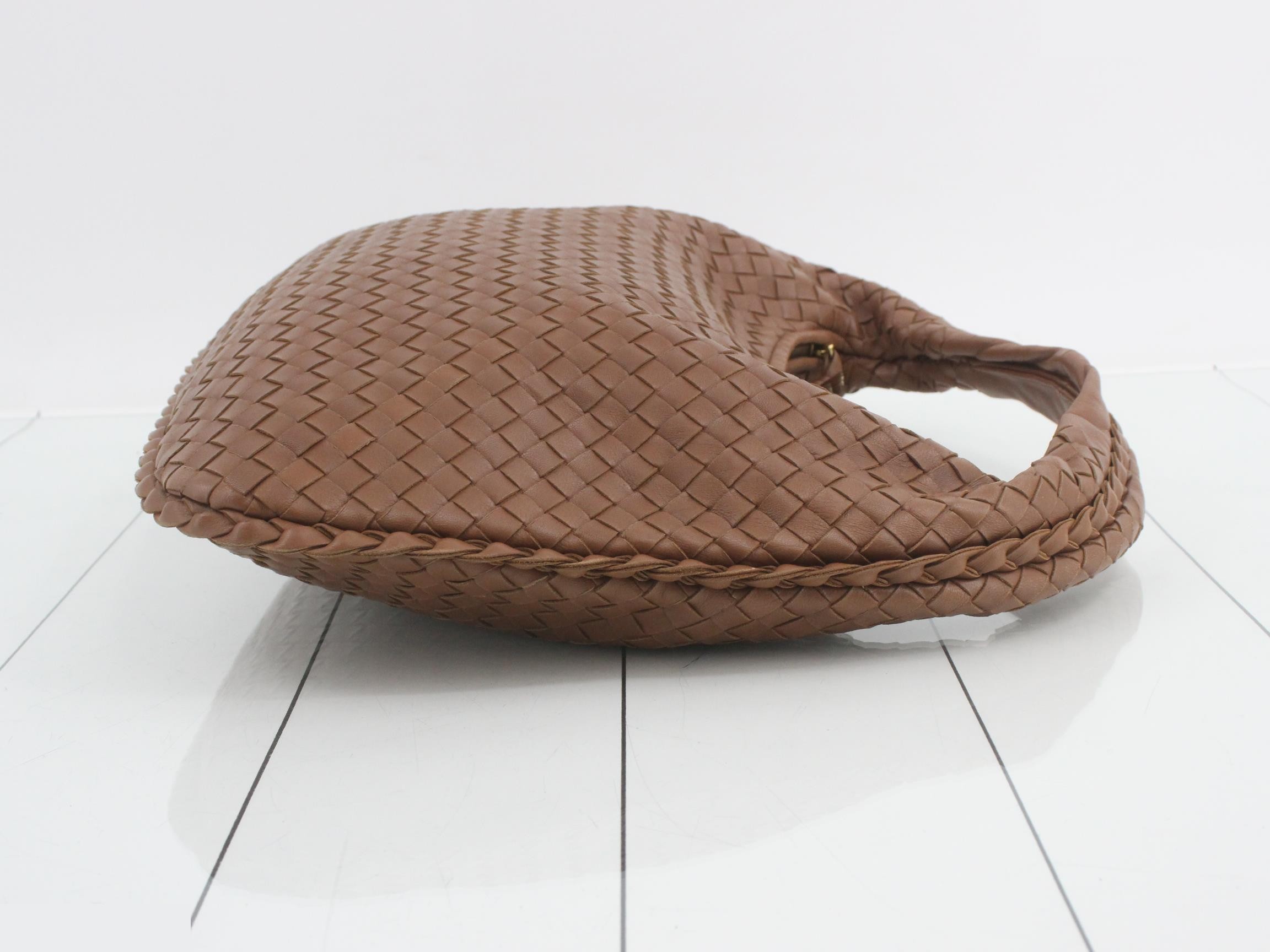 Medium Veneta bag, handbag, item number 115653 — view 3