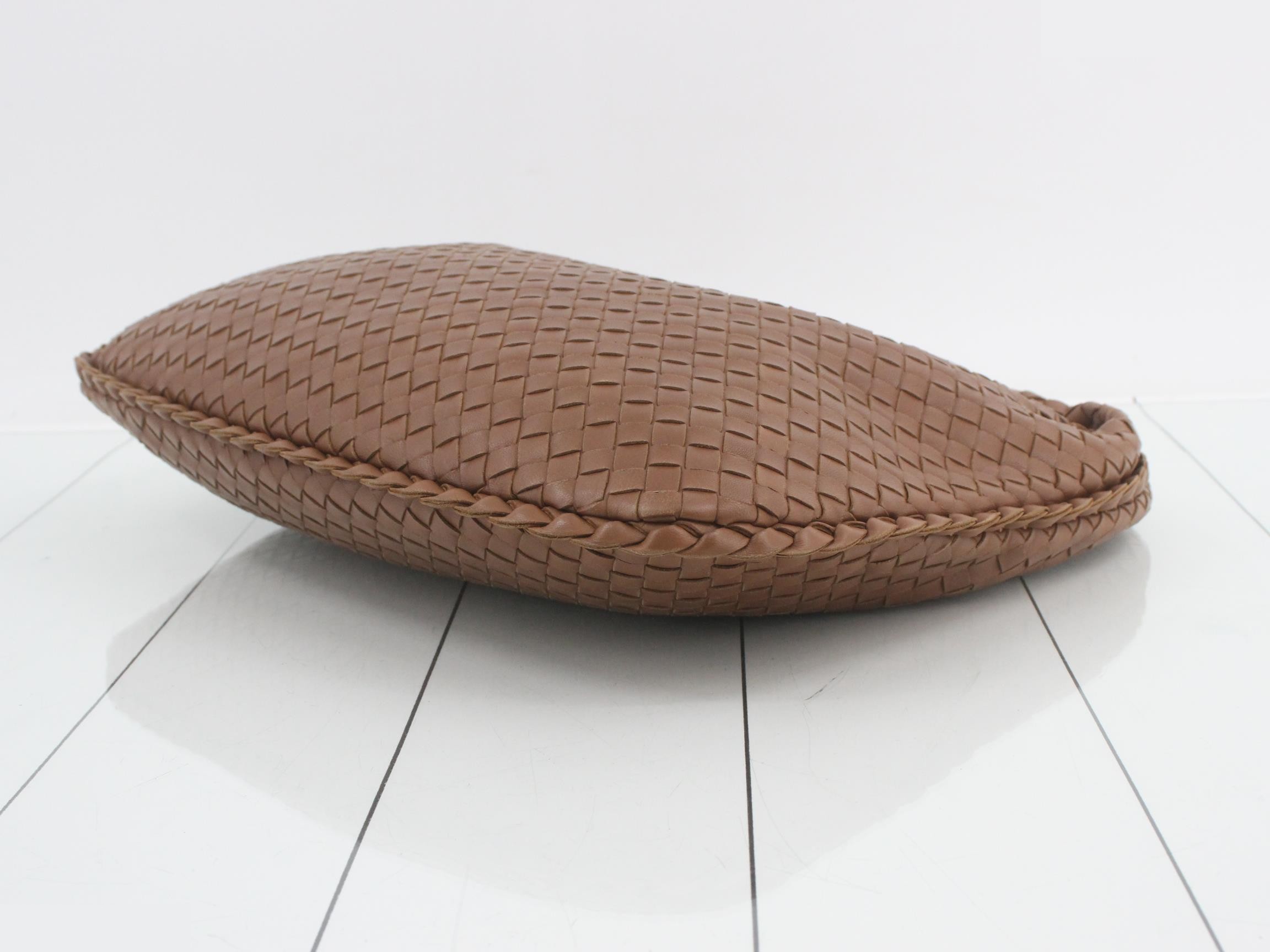 Medium Veneta bag, handbag, item number 115653 — view 6