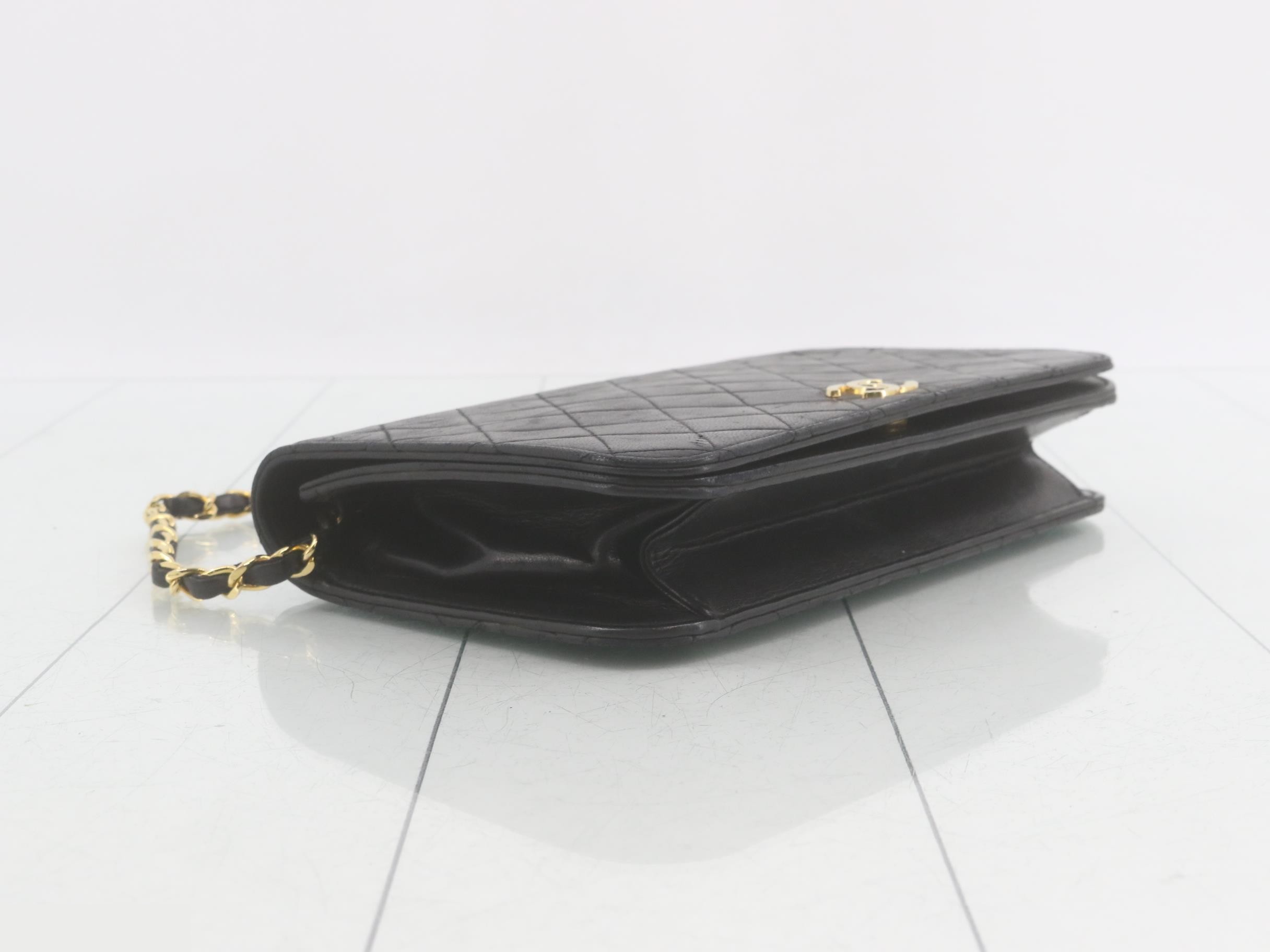 Matelassé Chain Shoulder Bag, Lambskin, Gold Hardware, Black — view 5