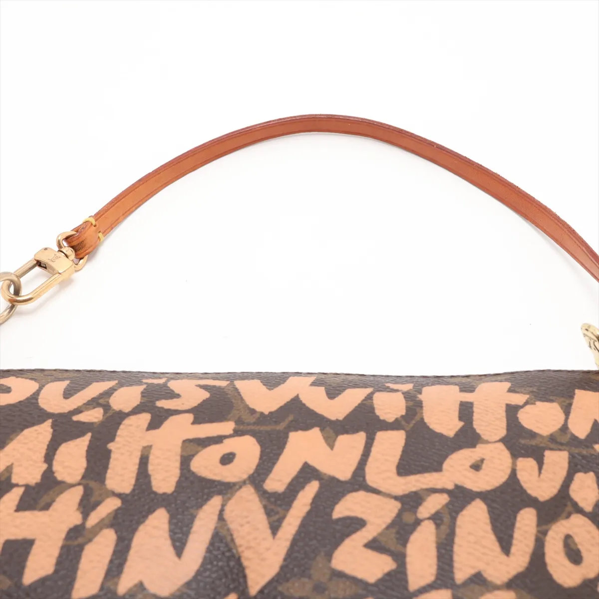 Monogram Graffiti Pochette Accessoires M92193 AR0071 Brown — view 6