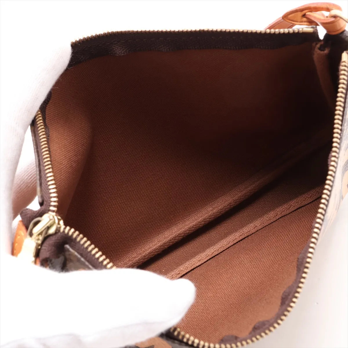 Monogram Graffiti Pochette Accessoires M92193 AR0071 Brown — view 7