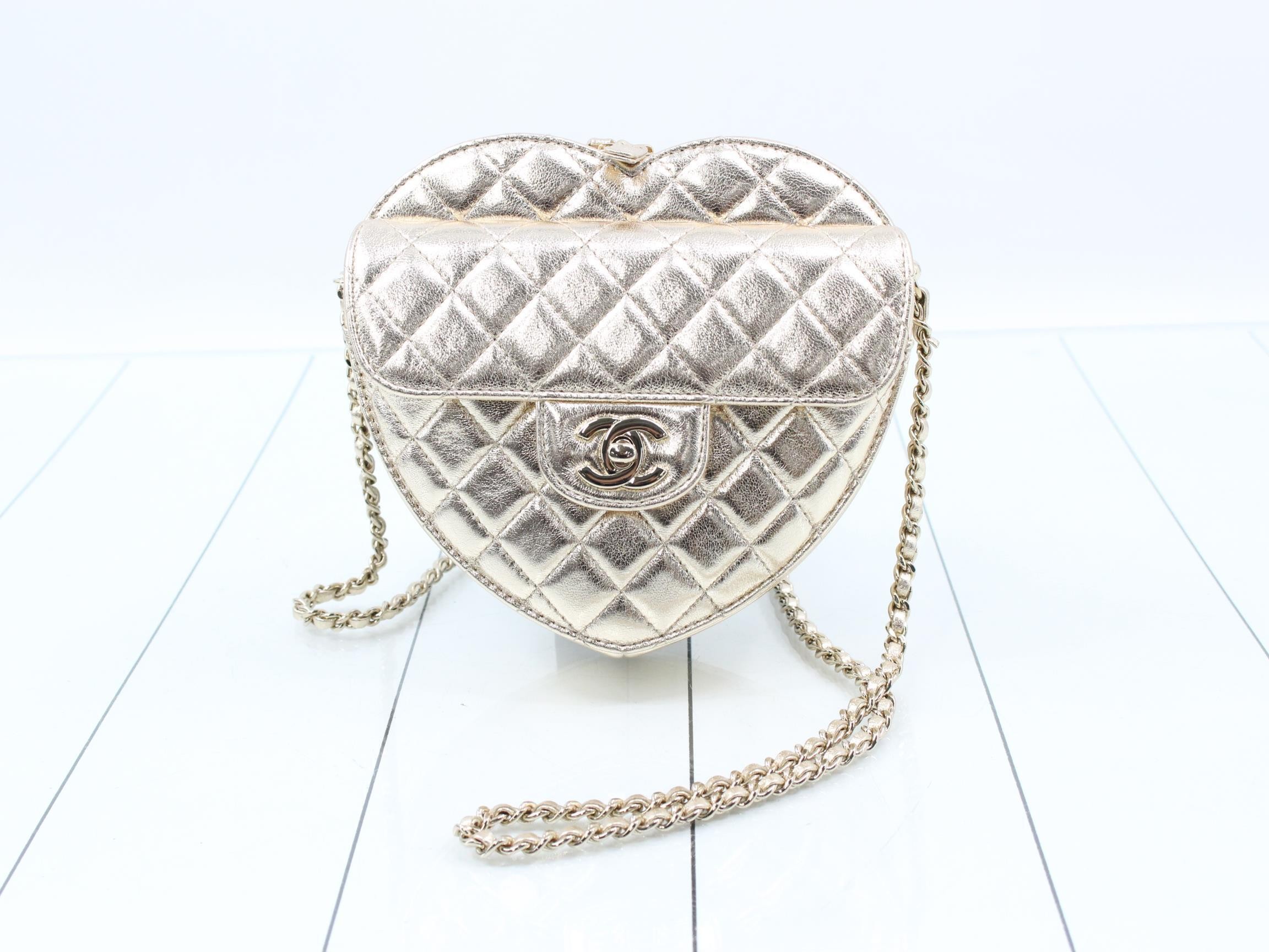 Lambskin heart chain shoulder bag