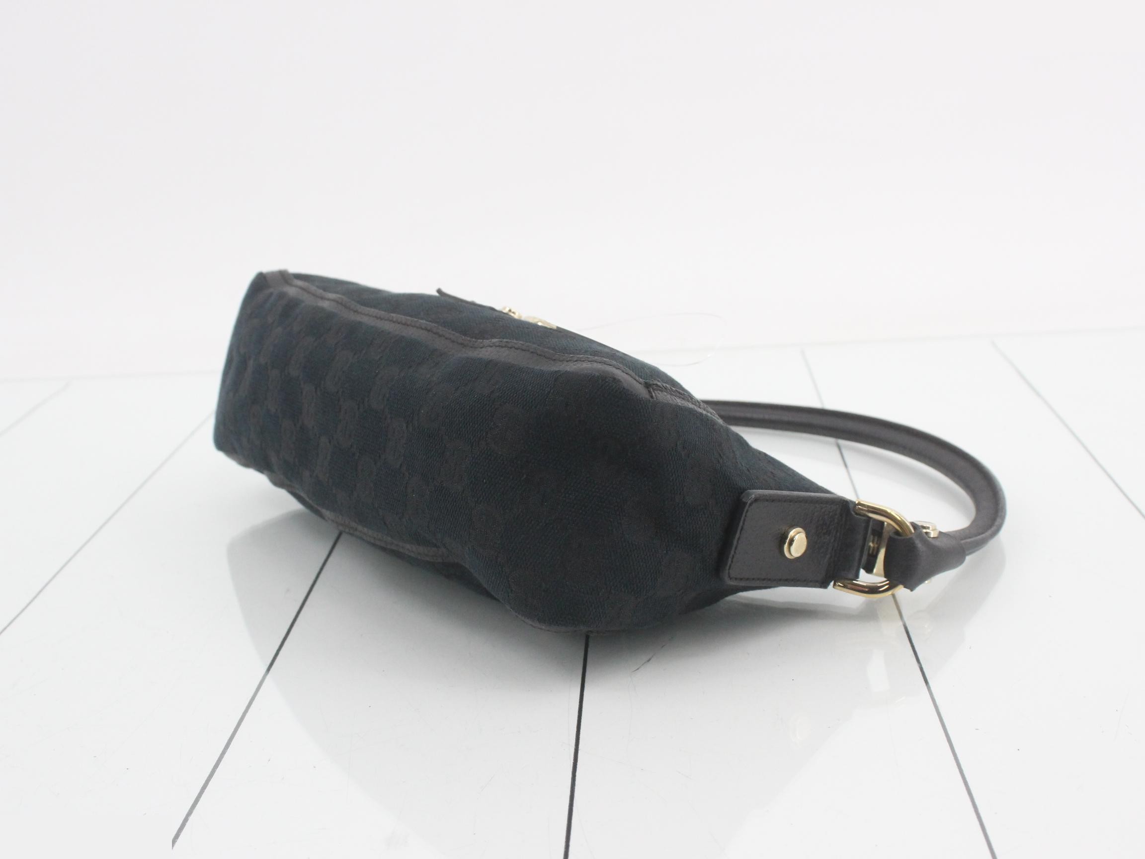 GG Canvas Shoulder Bag 130939 — view 6